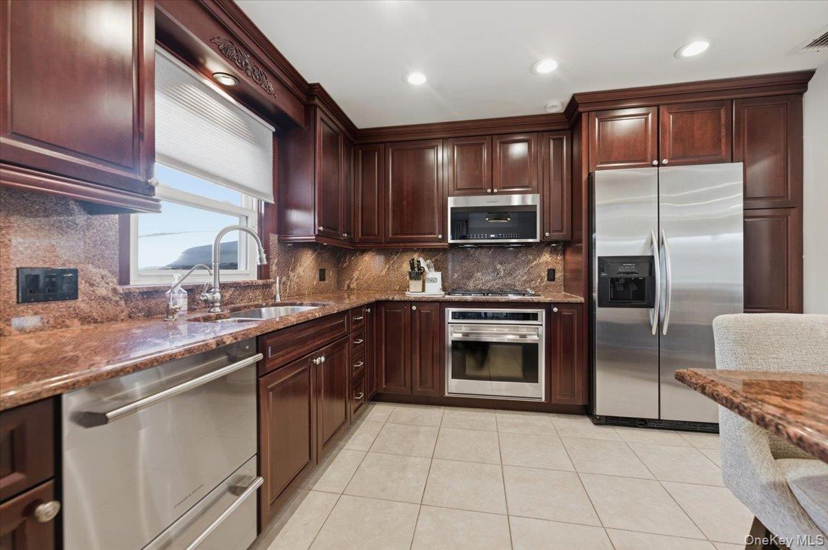 #7 photo, 285 E Shore Drive, Massapequa , NY 11758