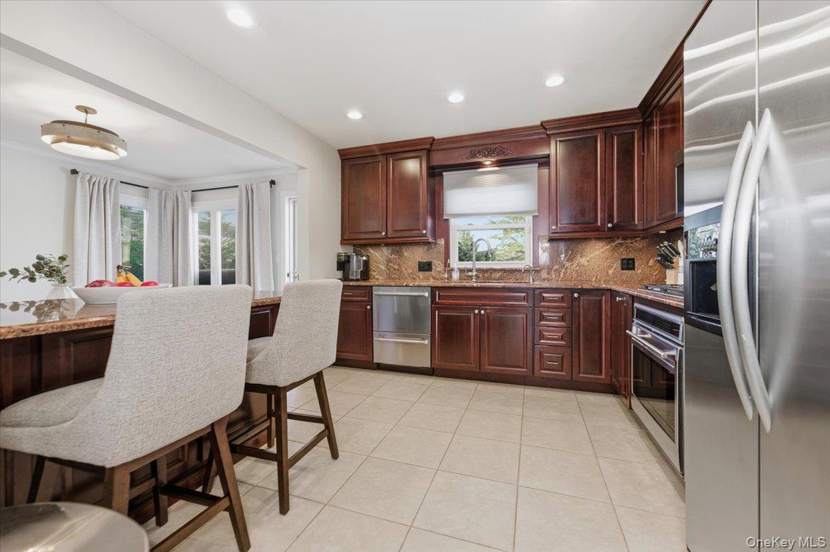 #8 photo, 285 E Shore Drive, Massapequa , NY 11758