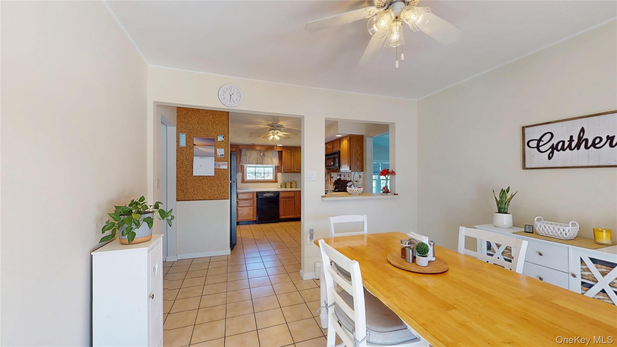 #12 photo, 638 Saint George Avenue, North Babylon , NY 11703