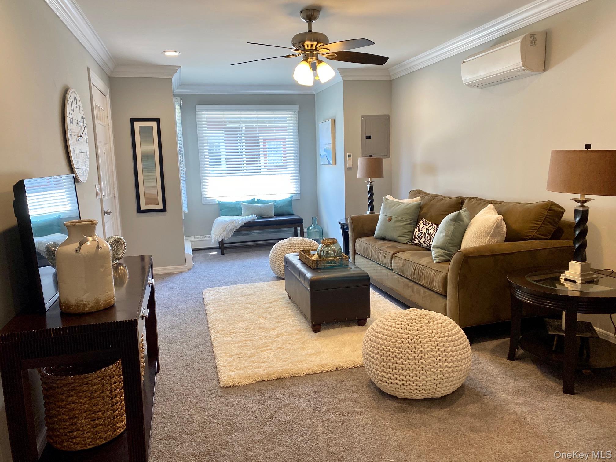 #4 photo, 82 Park Avenue, Amityville , NY 11701