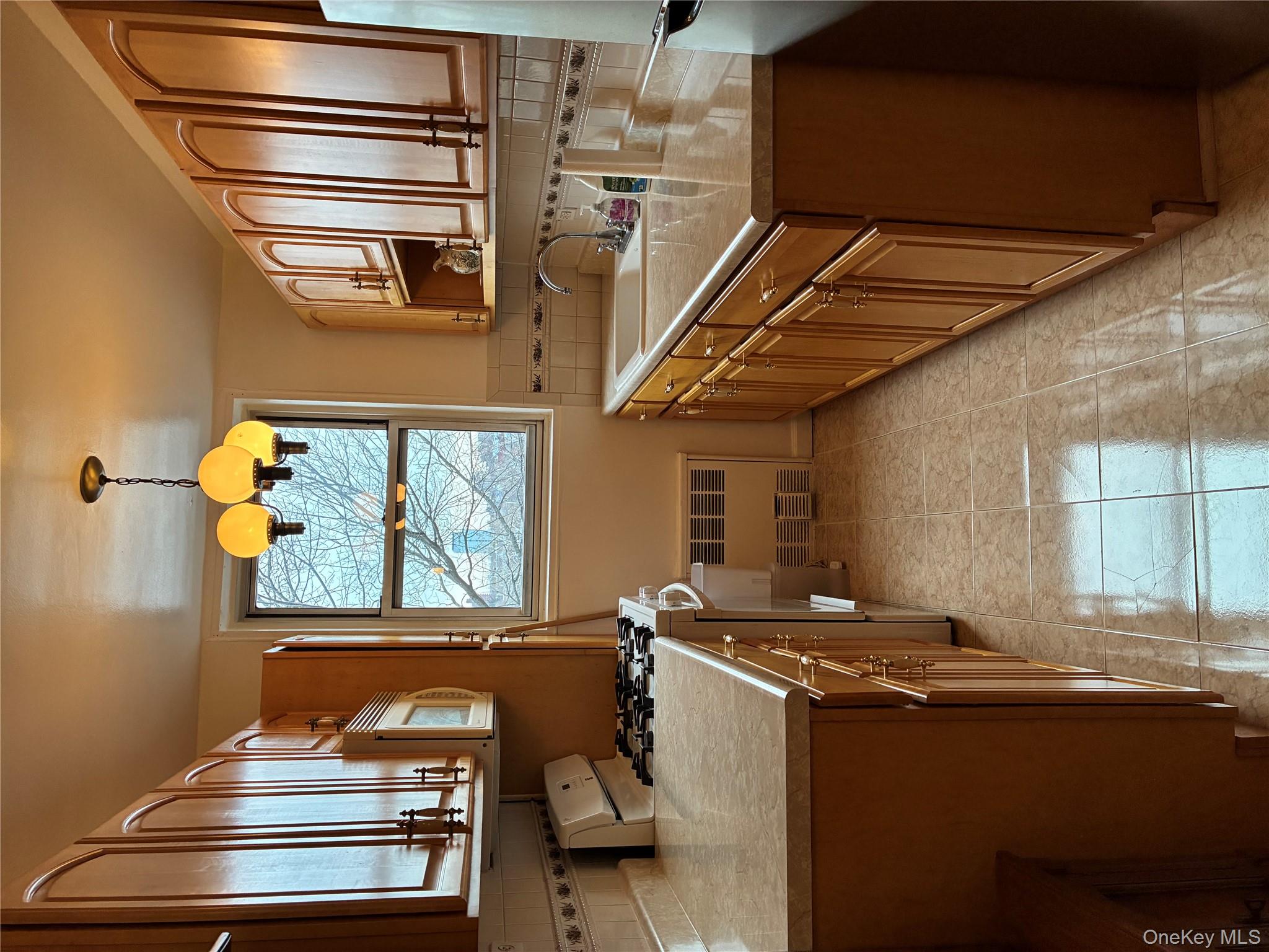 #2 photo, 1430 Thieriot Avenue, 布朗士 Bronx , NY 10460