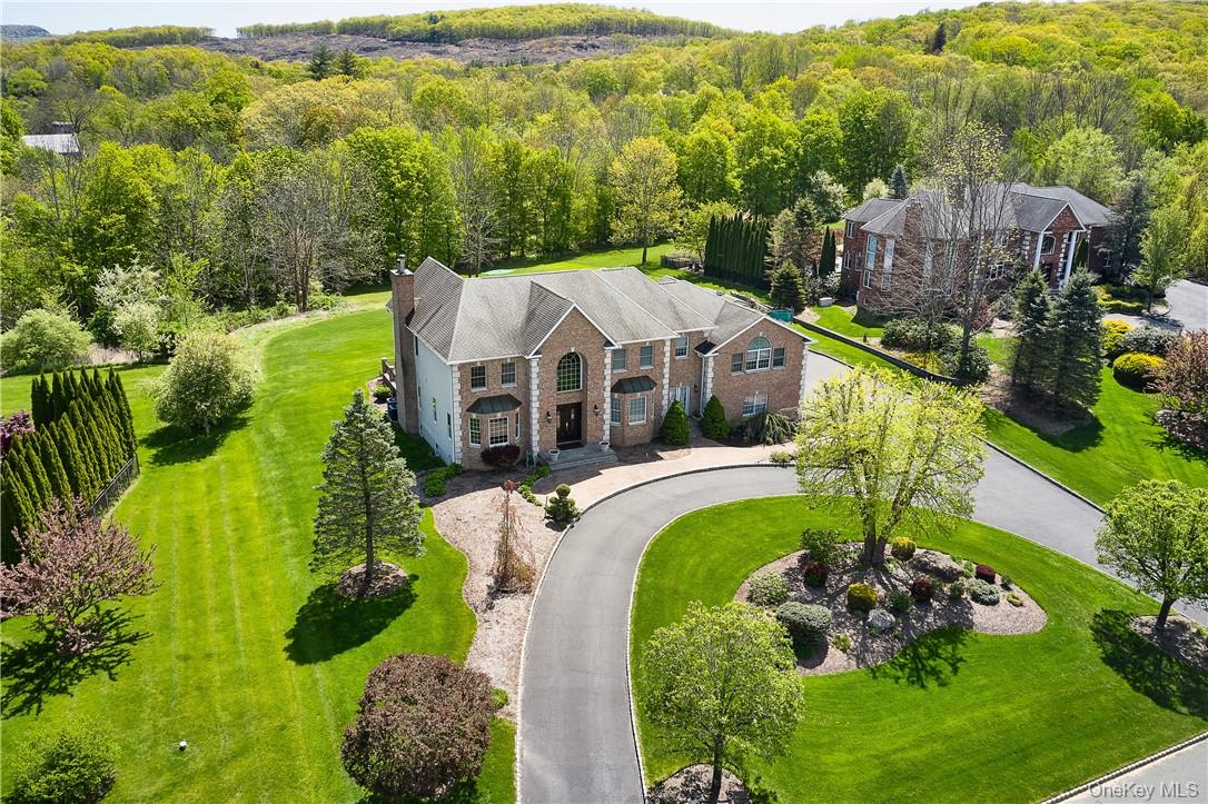 #1 photo, 17 Constitution Court, Tuxedo Park , NY 10987