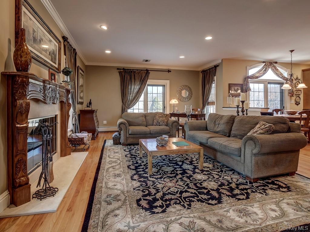 #19 photo, 17 Constitution Court, Tuxedo Park , NY 10987