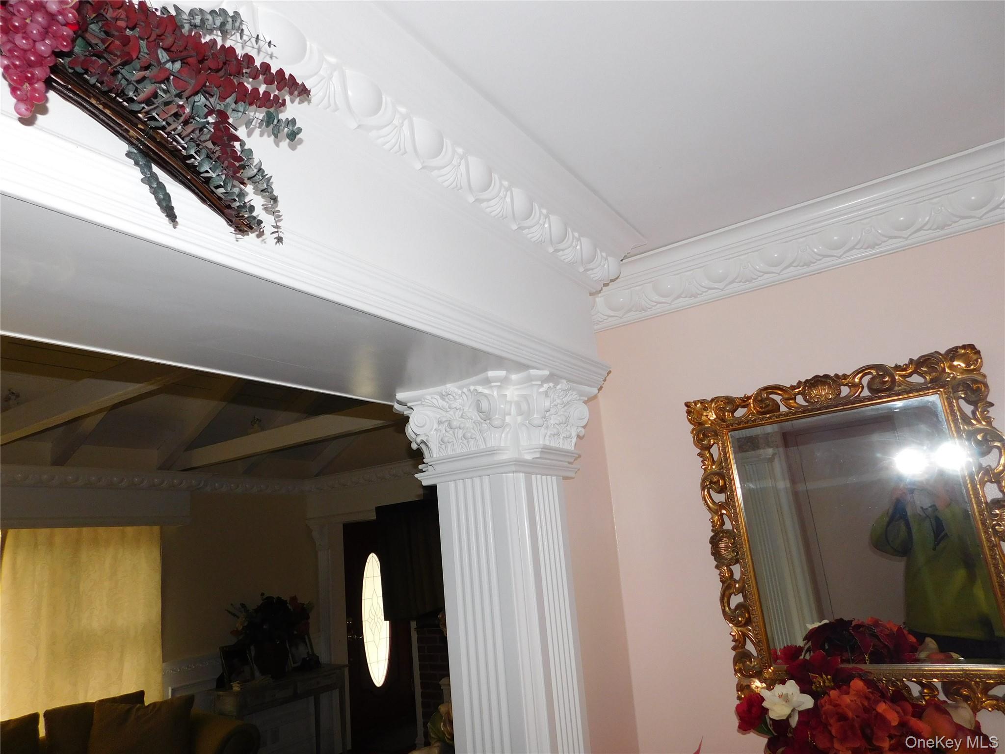 #19 photo, 37 Burrs Lane, Dix Hills , NY 11746