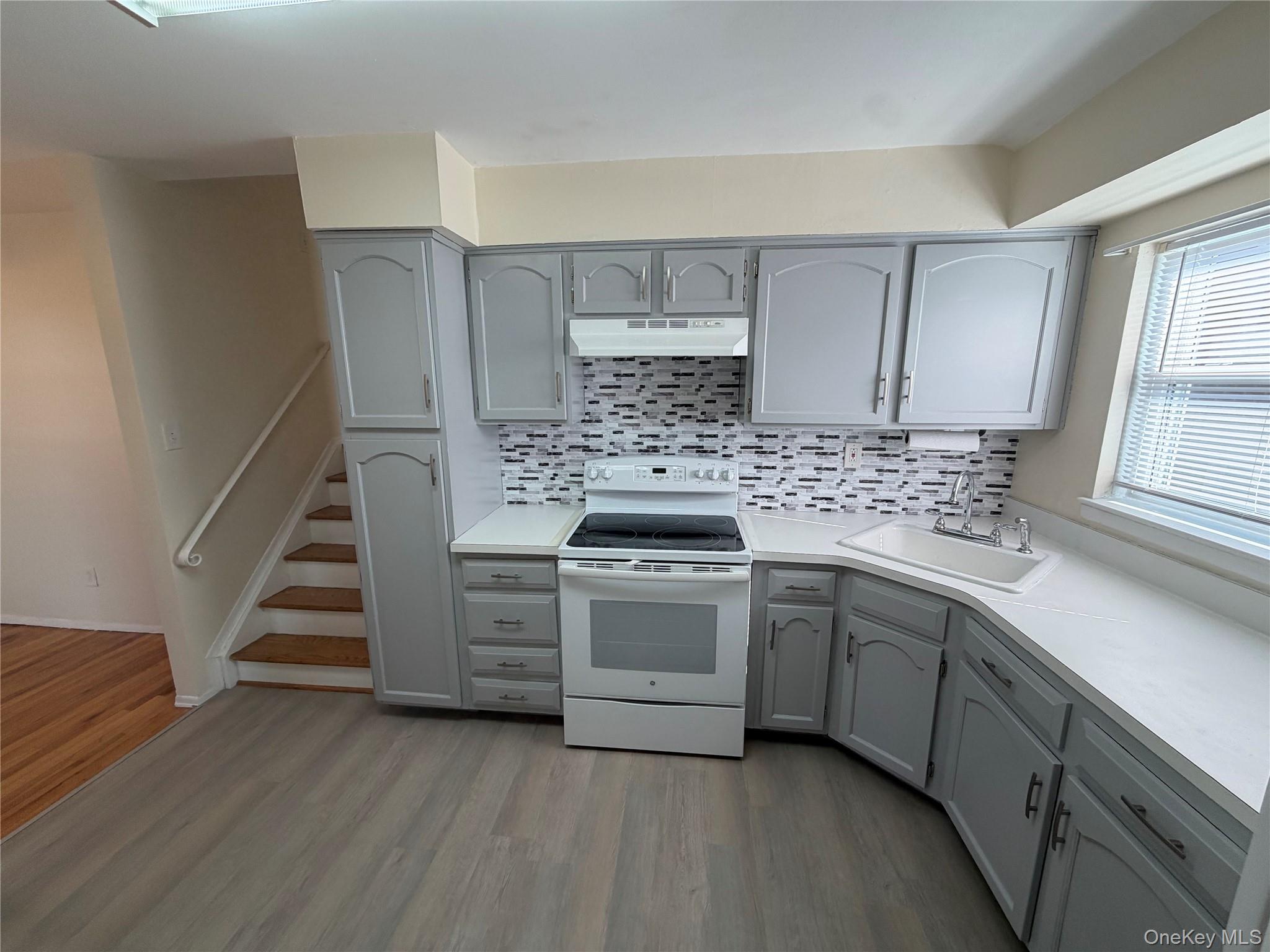 #4 photo, 164-11 95th Street, Howard Beach , NY 11414