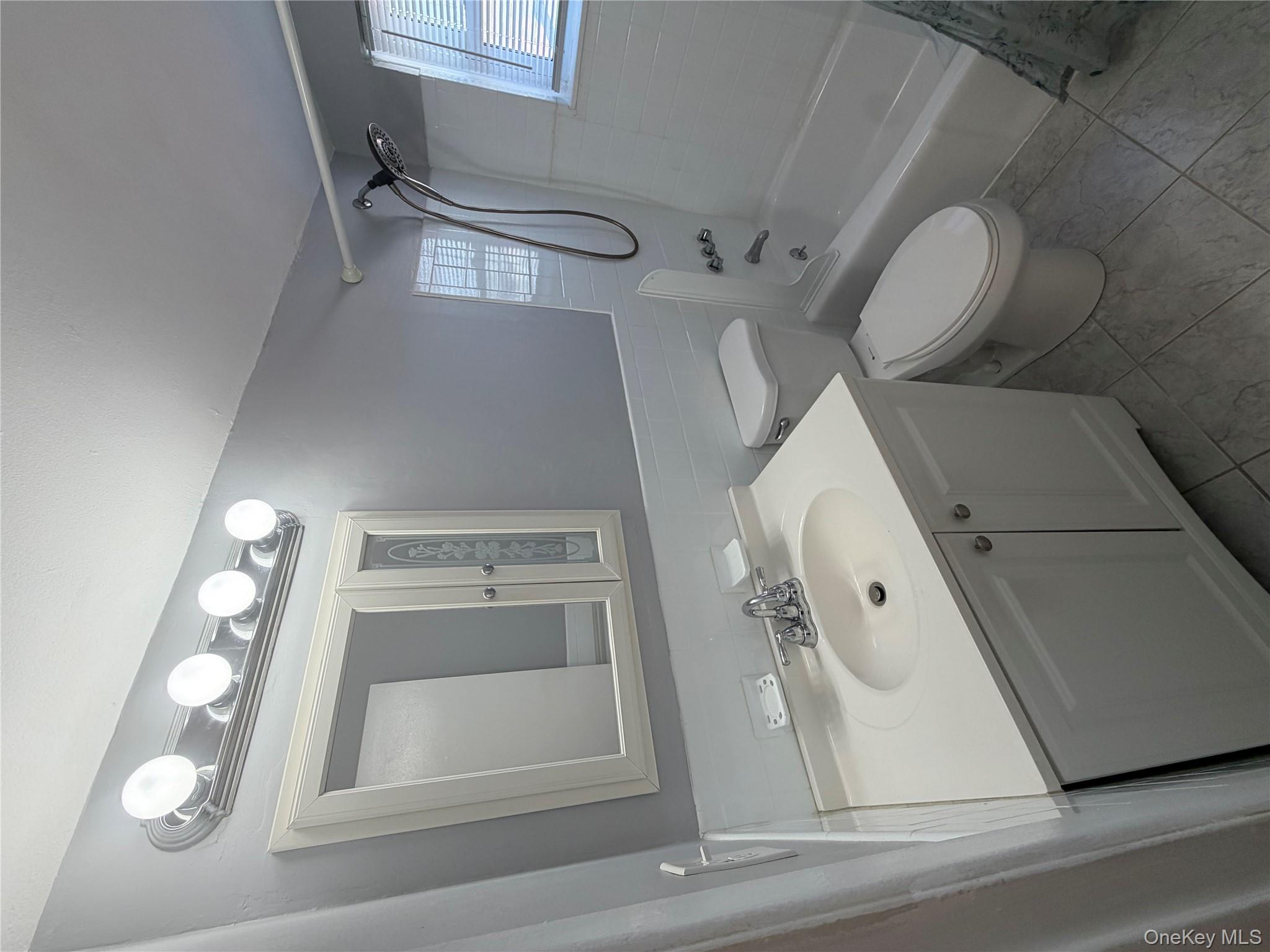 #9 photo, 164-11 95th Street, Howard Beach , NY 11414