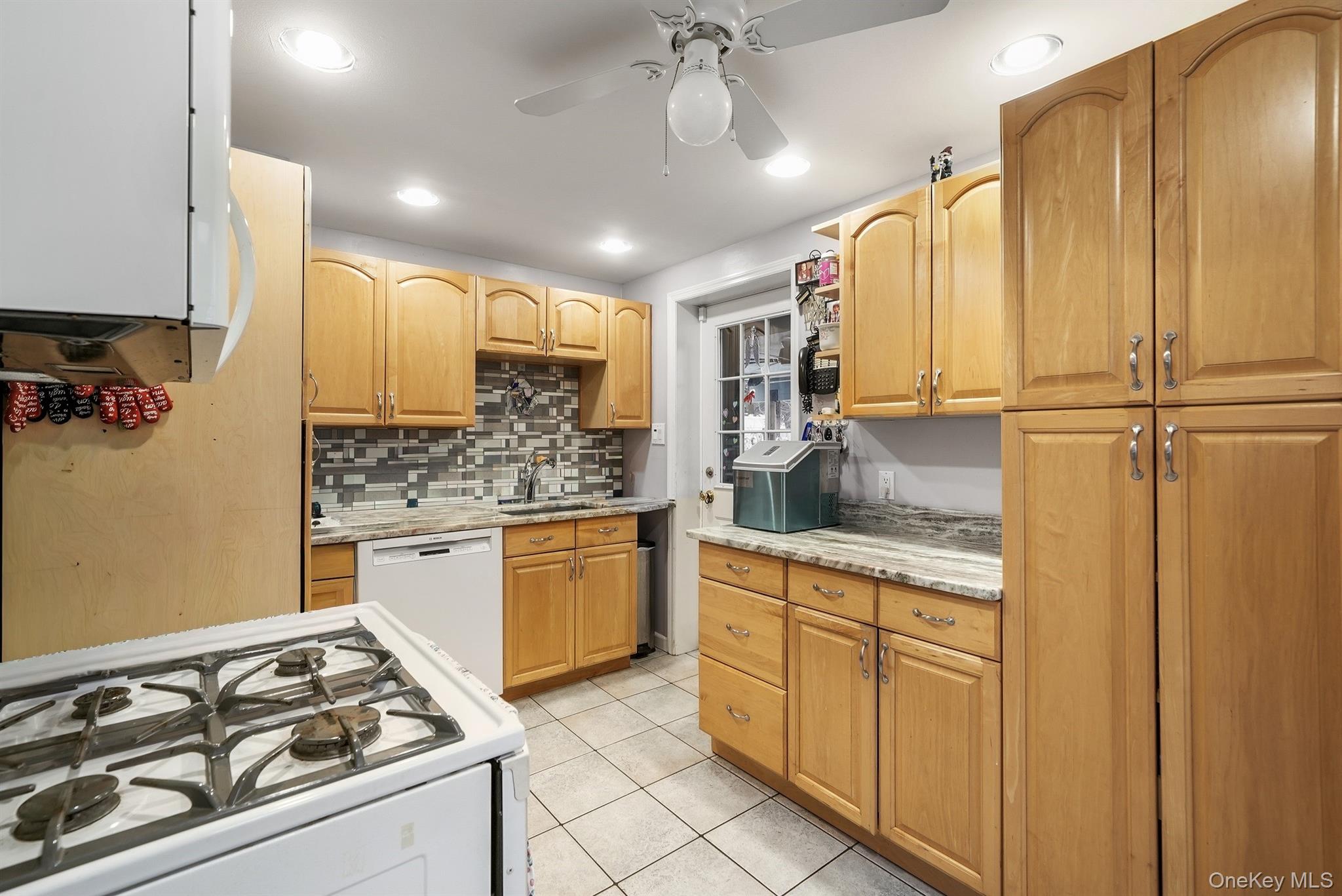 #10 photo, 131 W Washington Avenue, Pearl River , NY 10965