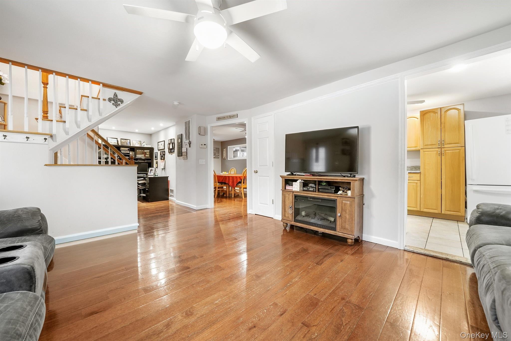 #6 photo, 131 W Washington Avenue, Pearl River , NY 10965