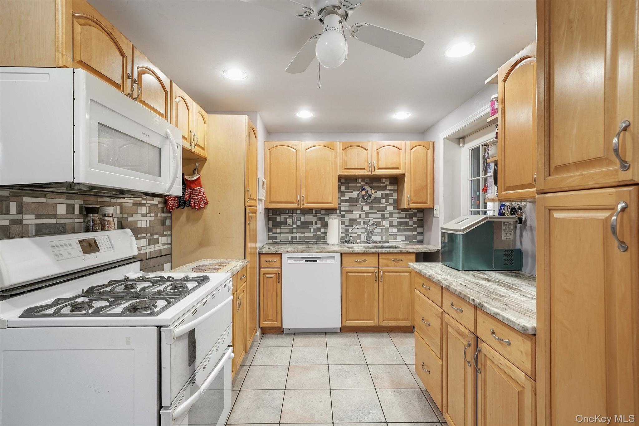 #9 photo, 131 W Washington Avenue, Pearl River , NY 10965