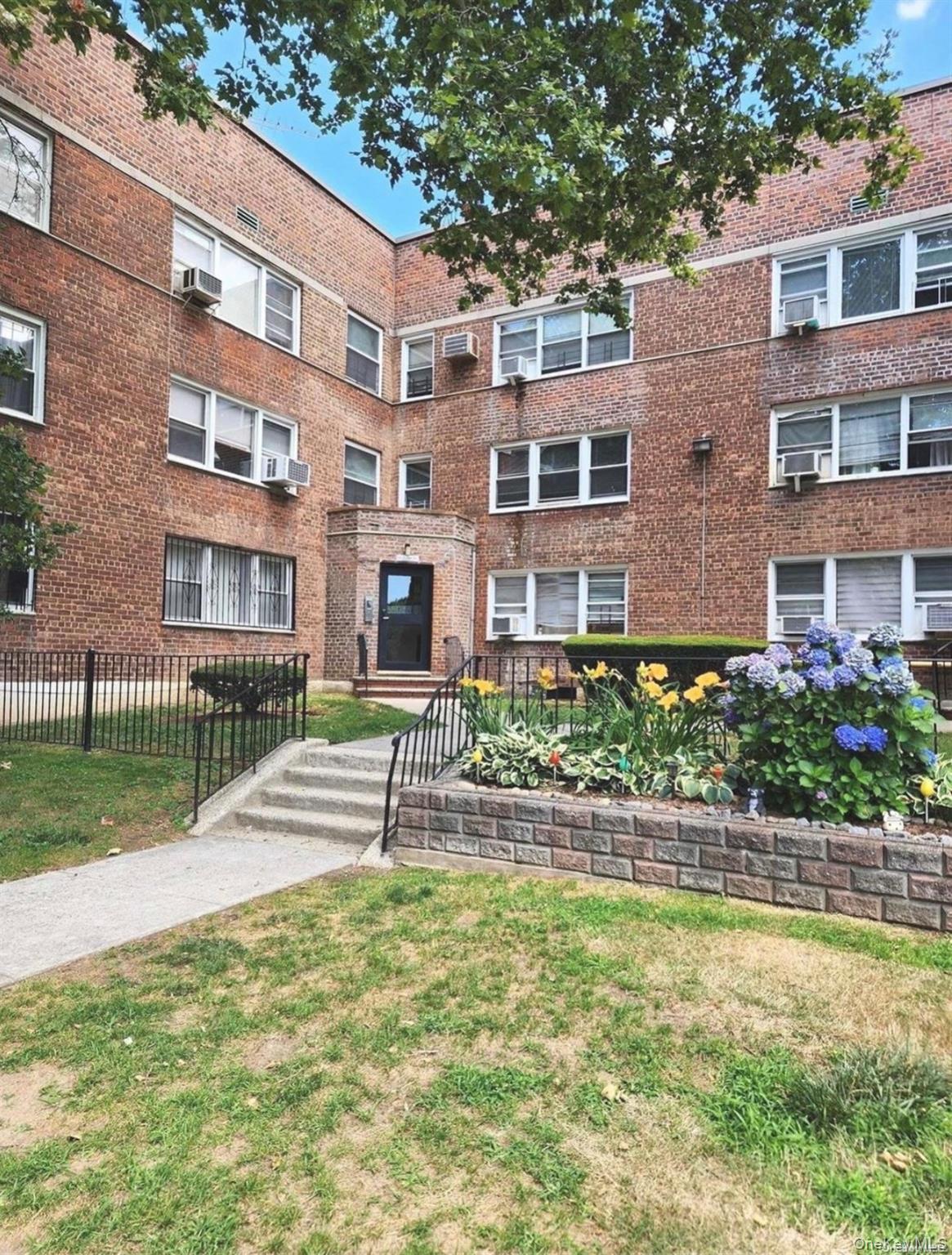 #7 photo, 138-33 JEWEL Avenue, Flushing , NY 11367
