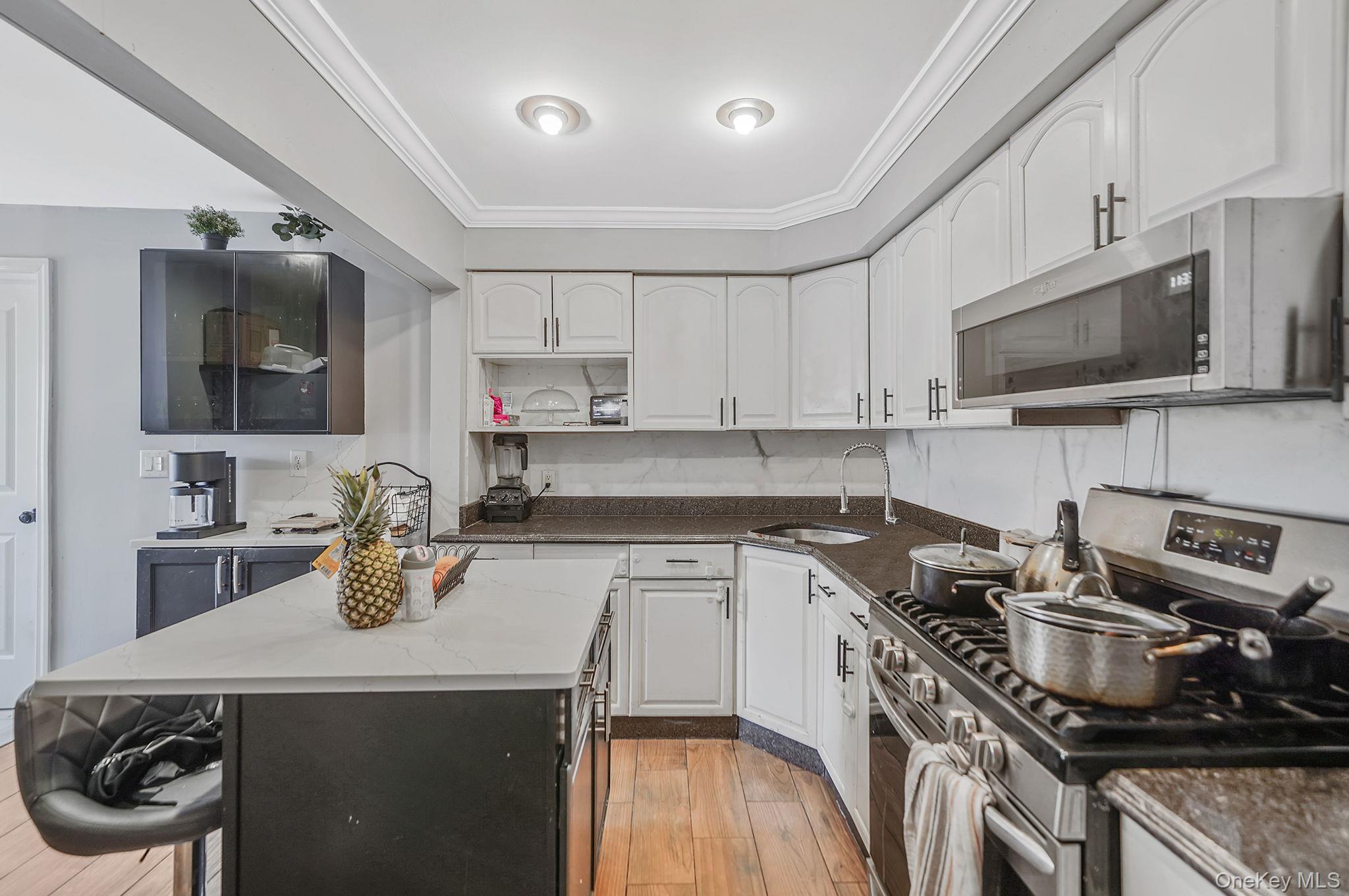 #10 photo, 22 Eisenhower Avenue, Brentwood , NY 11717