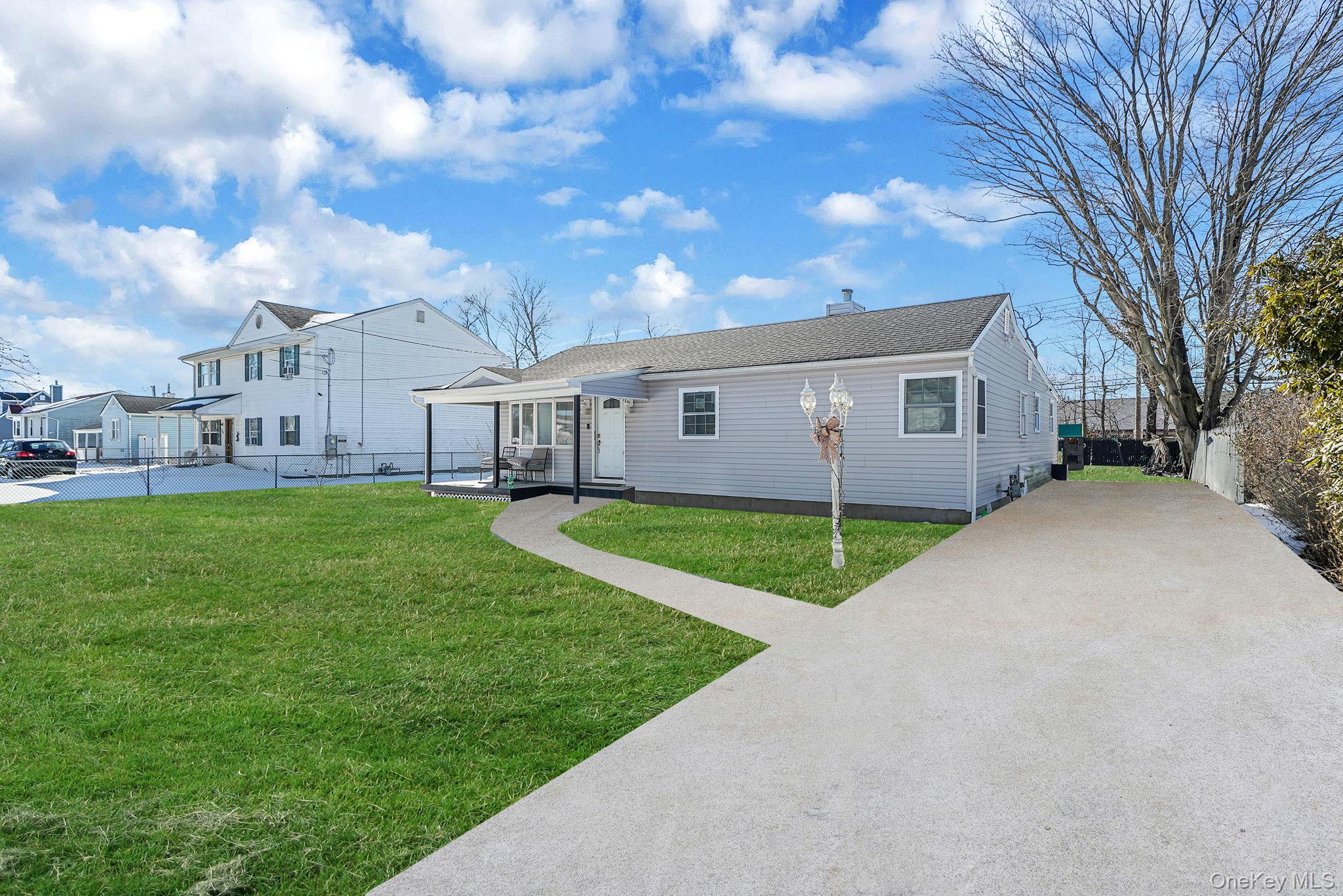 #2 photo, 22 Eisenhower Avenue, Brentwood , NY 11717