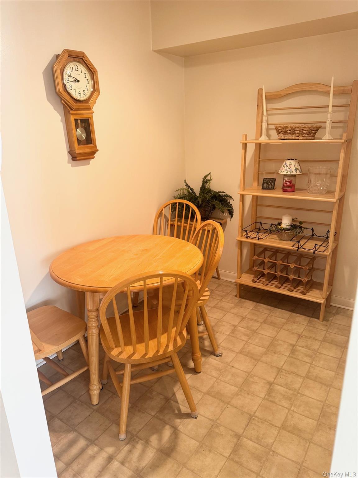 #4 photo, 23 Windle Park, Tarrytown , NY 10591