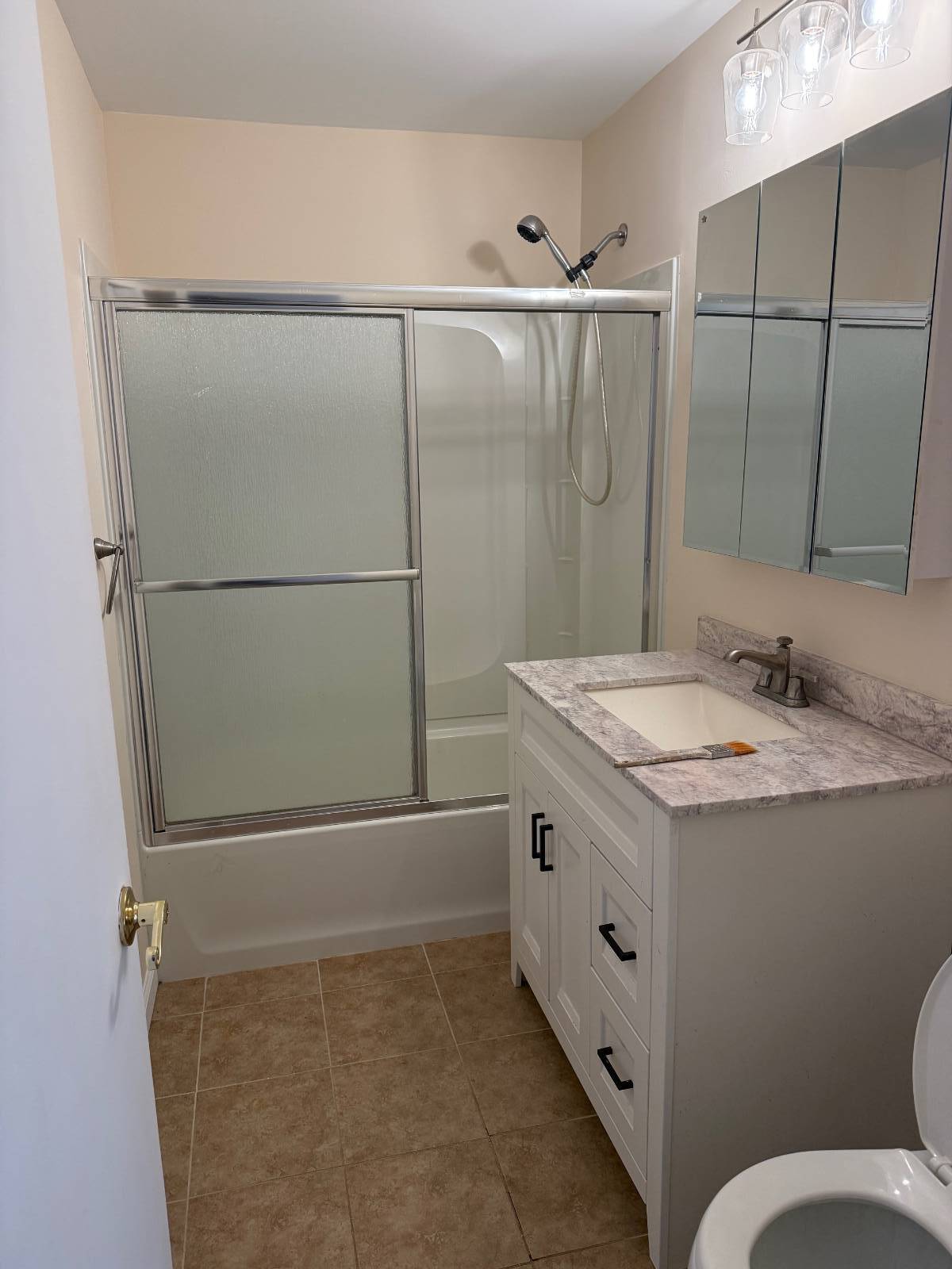 #5 photo, 15 Granada Crescent, White Plains , NY 10603