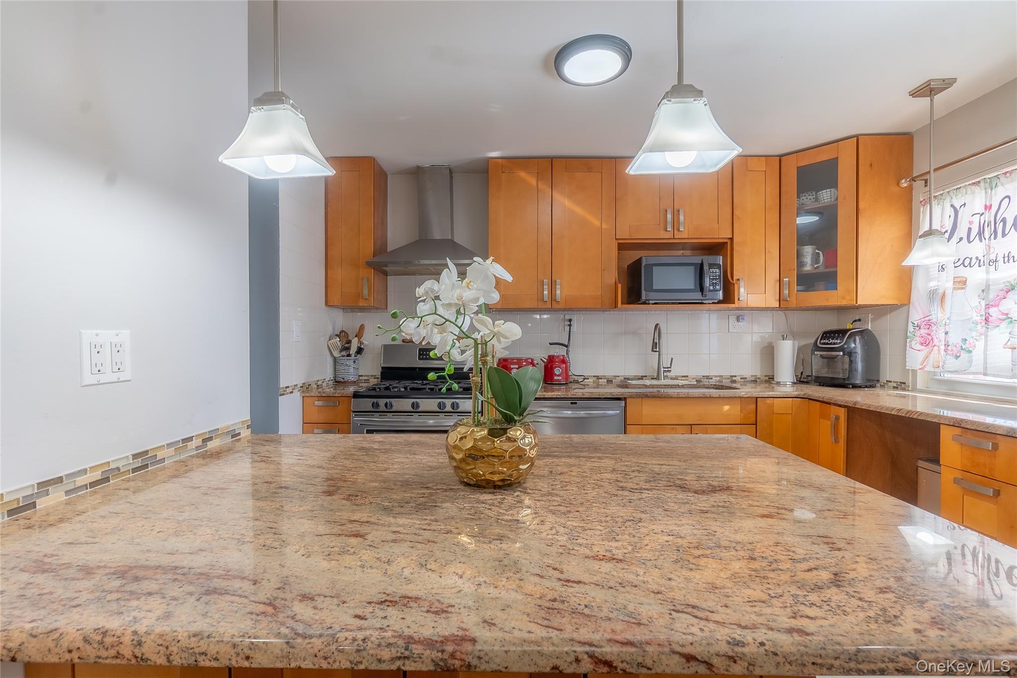 #16 photo, 25708 147th Avenue, Rosedale , NY 11422