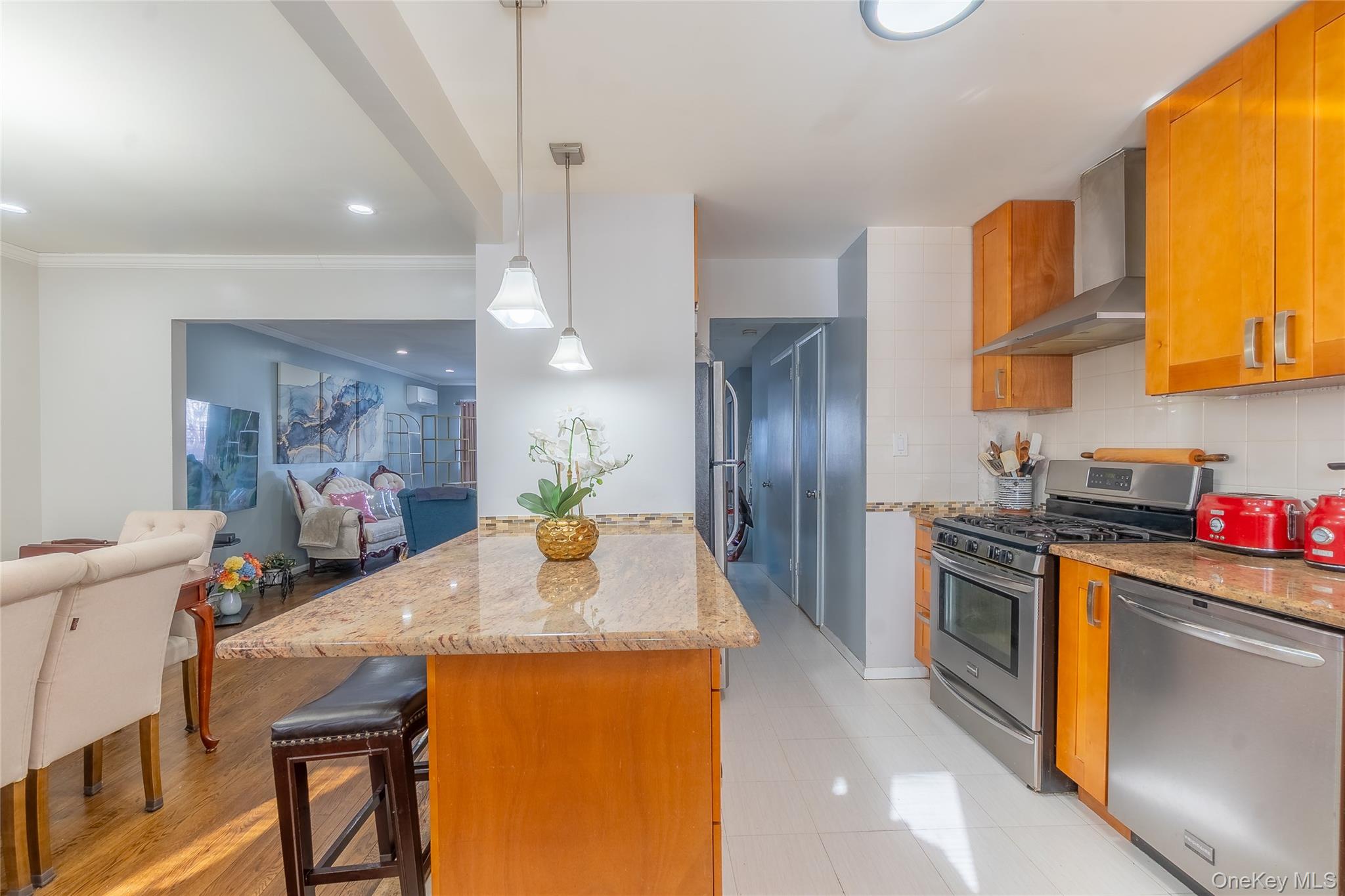 #8 photo, 25708 147th Avenue, Rosedale , NY 11422