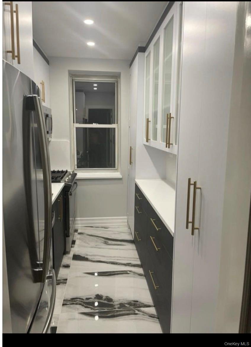 #3 photo, 6766 108th Street, Forest Hills , NY 11375