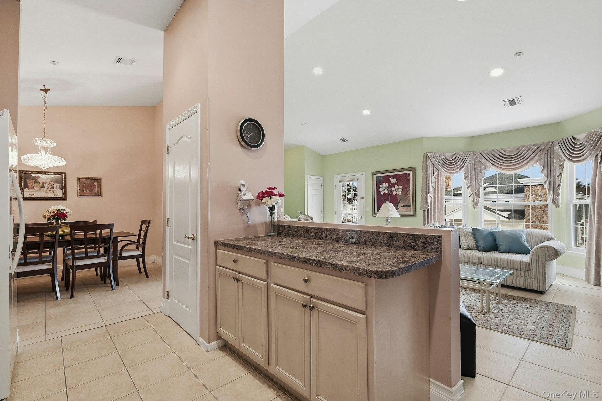 #11 photo, 604 Narragansett Villas Drive, Lindenhurst , NY 11757