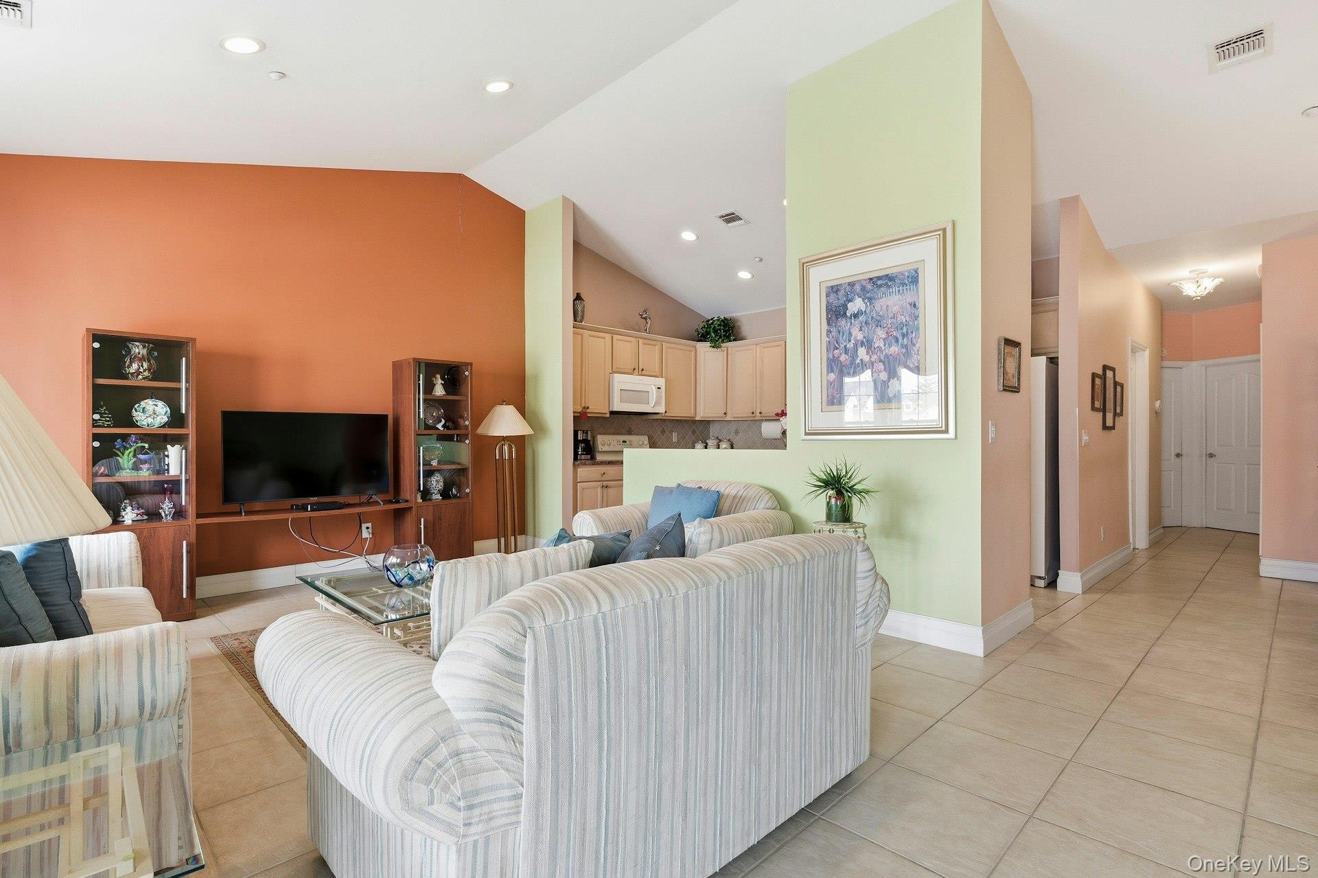 #6 photo, 604 Narragansett Villas Drive, Lindenhurst , NY 11757