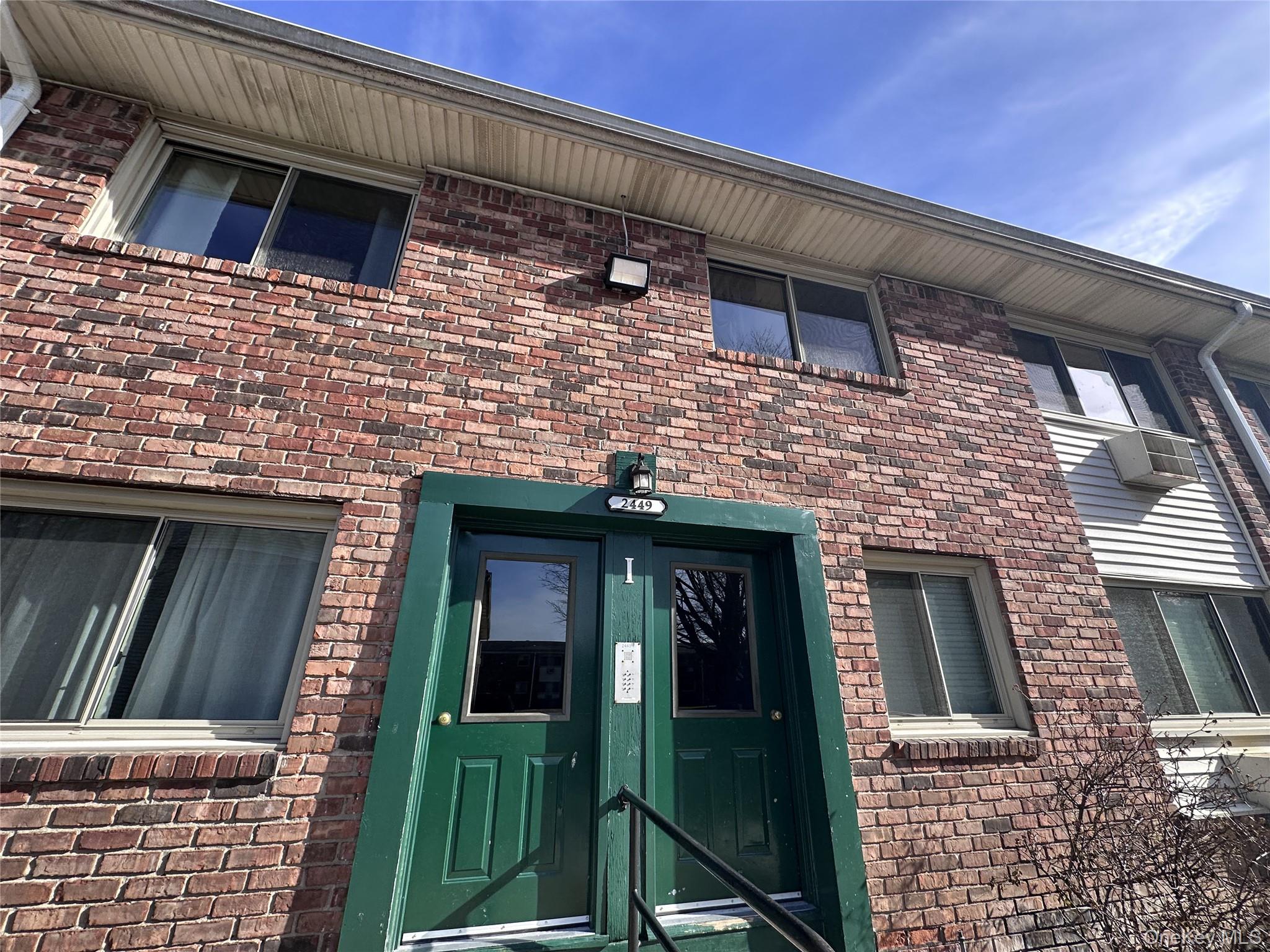 #20 photo, 2499 UNION Boulevard, Islip , NY 11751