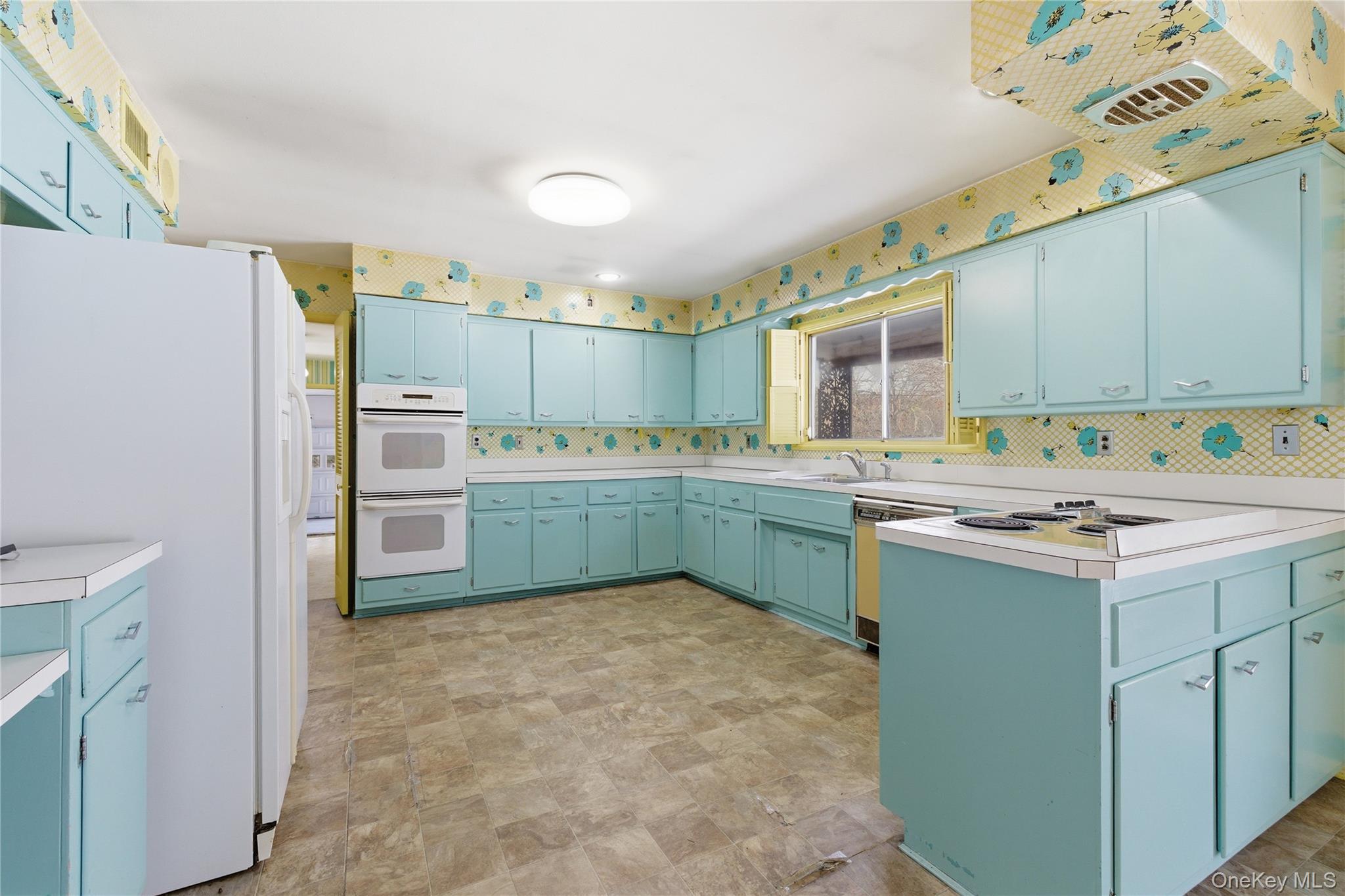 #12 photo, 22 Wenwood Drive, Glen Head , NY 11545