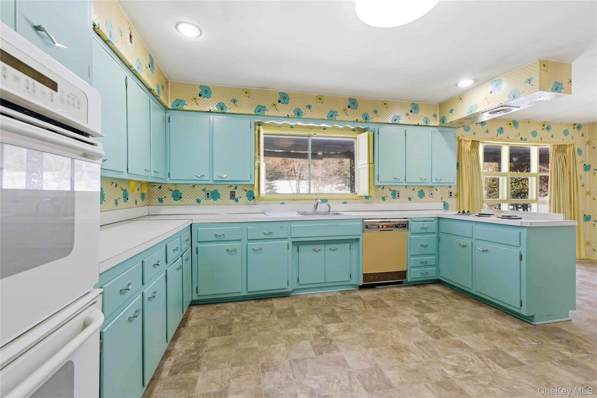 #14 photo, 22 Wenwood Drive, Glen Head , NY 11545