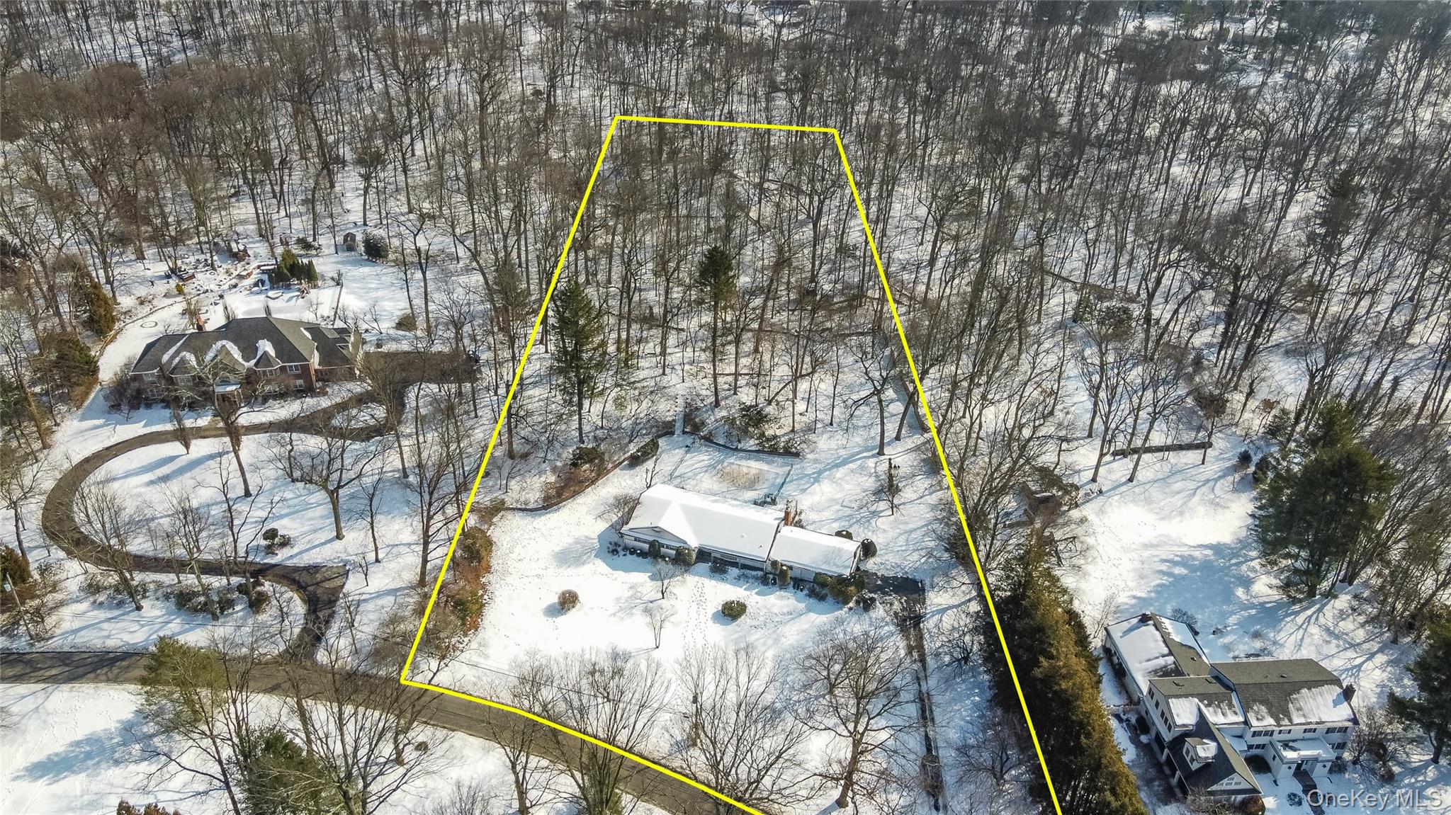 #4 photo, 22 Wenwood Drive, Glen Head , NY 11545