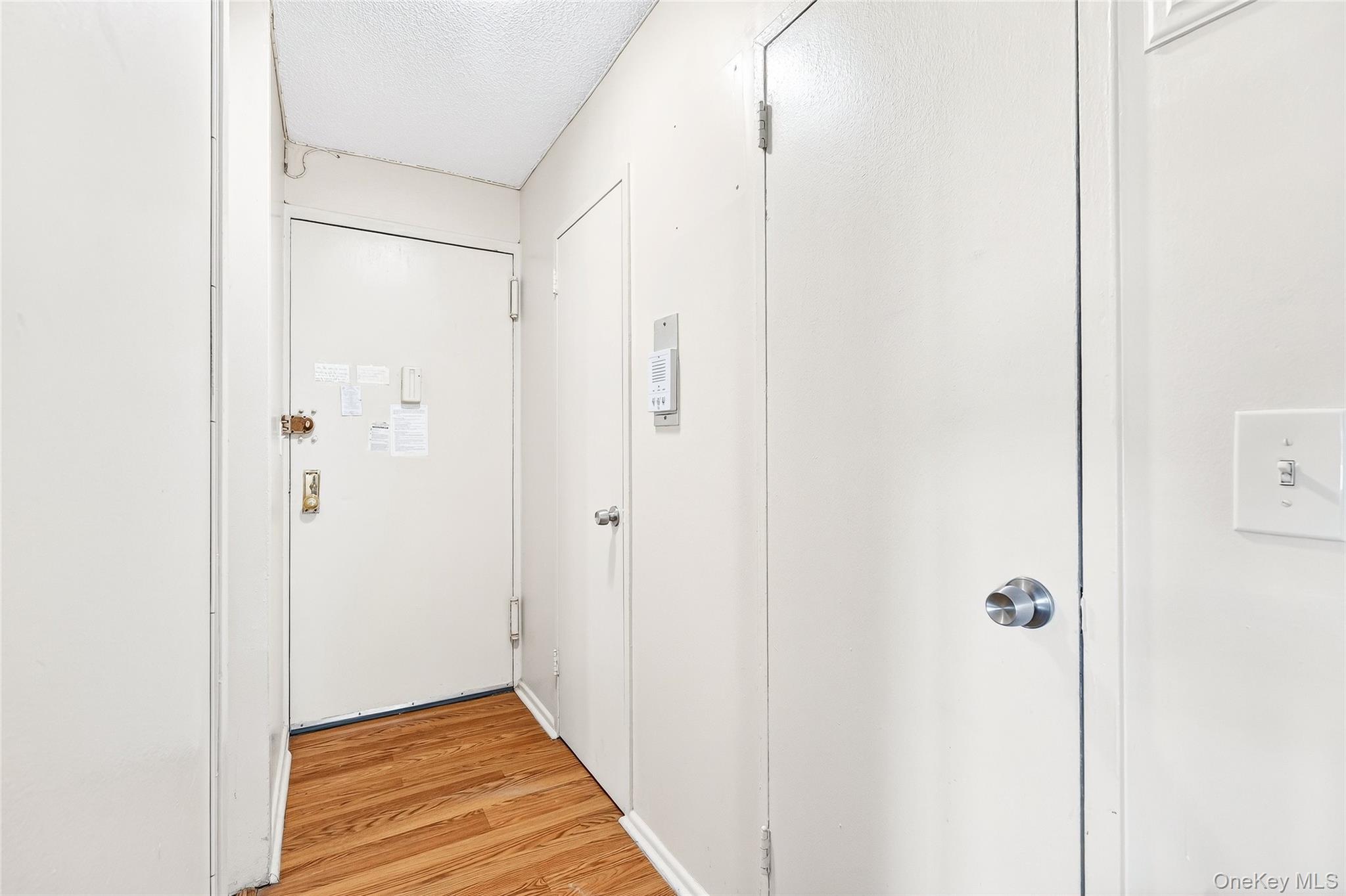 #8 photo, 1966 Newbold Avenue, 布朗士 Bronx , NY 10472