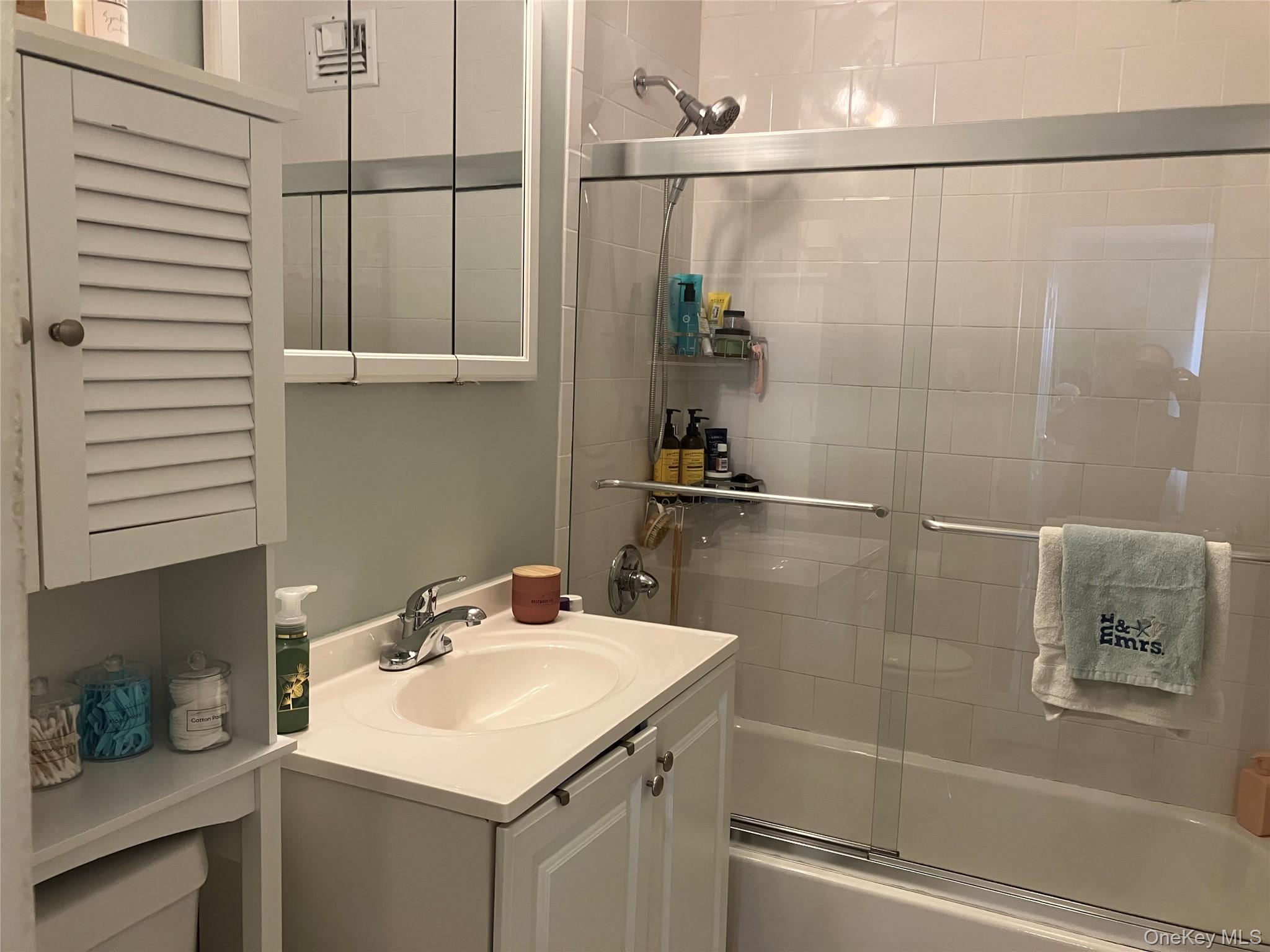 #17 photo, 855 E Broadway, Long Beach , NY 11561