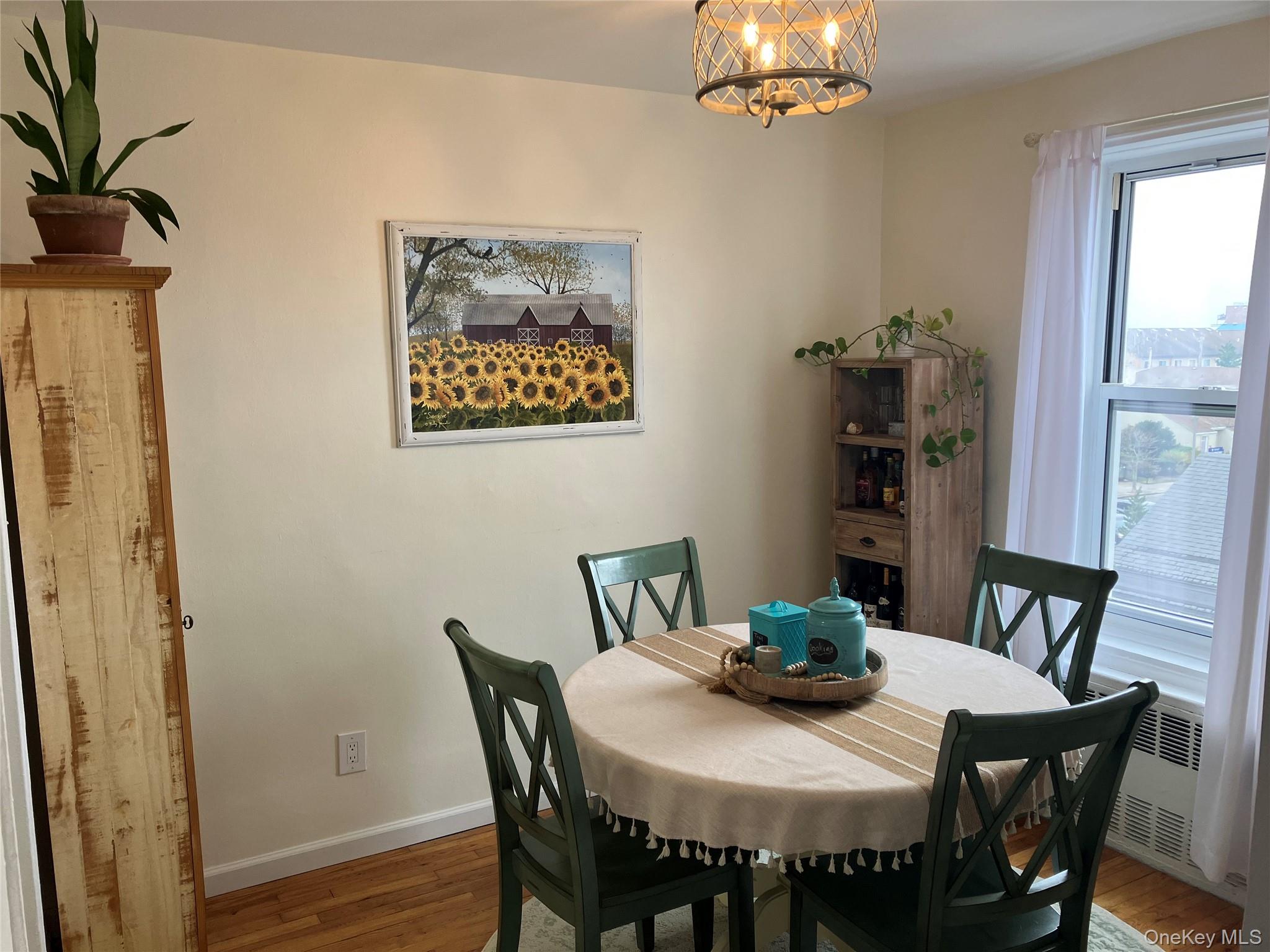 #4 photo, 855 E Broadway, Long Beach , NY 11561