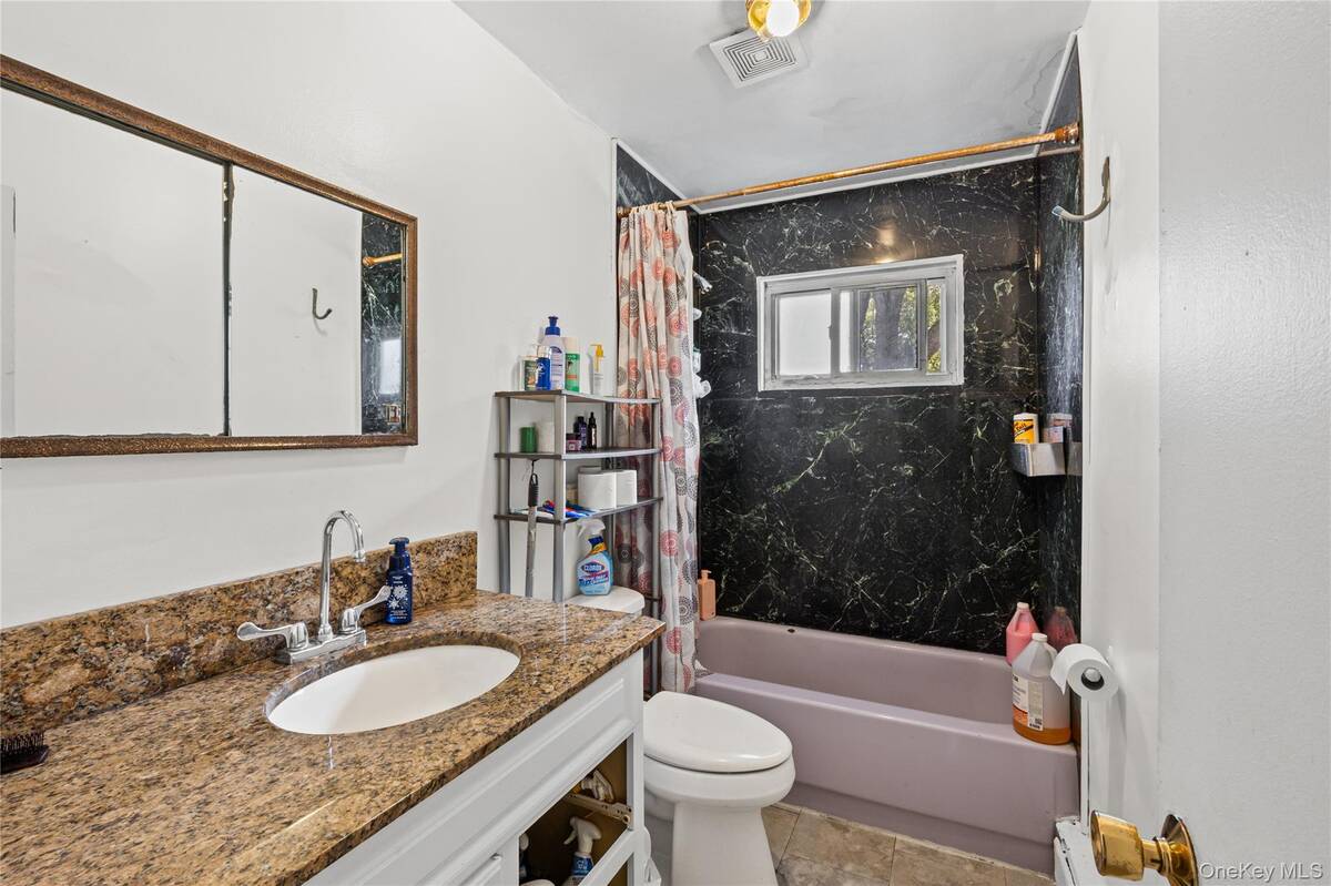 #16 photo, 75 Oak Street, Amityville , NY 11701