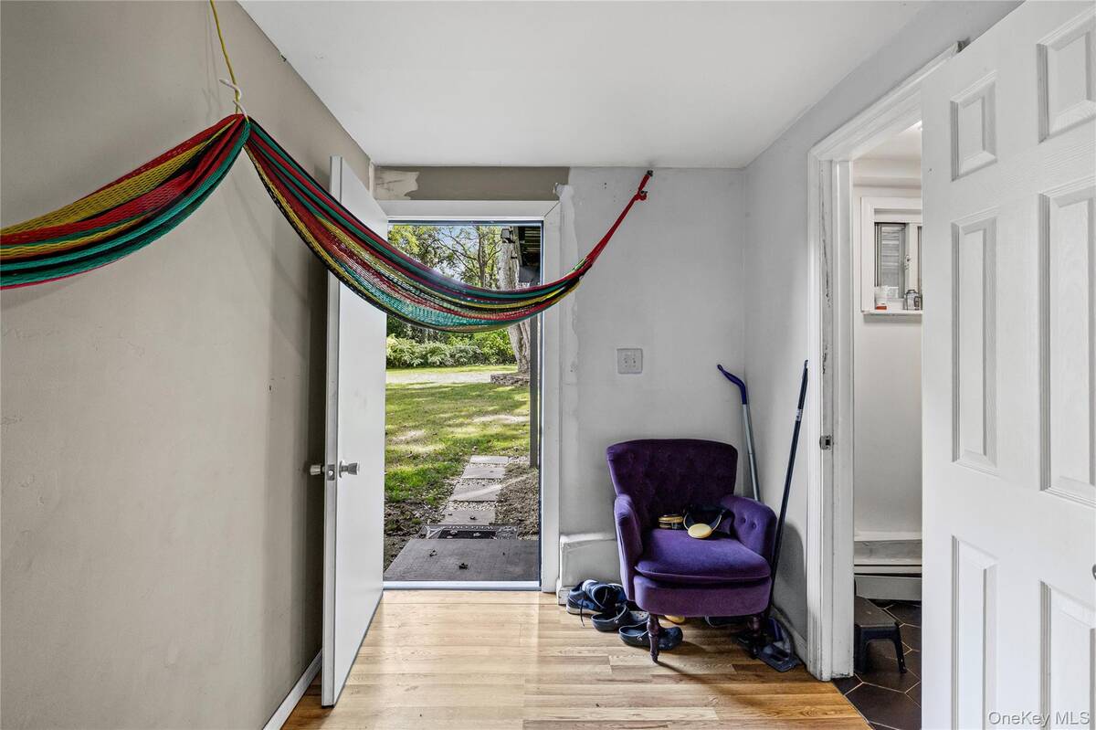 #21 photo, 75 Oak Street, Amityville , NY 11701