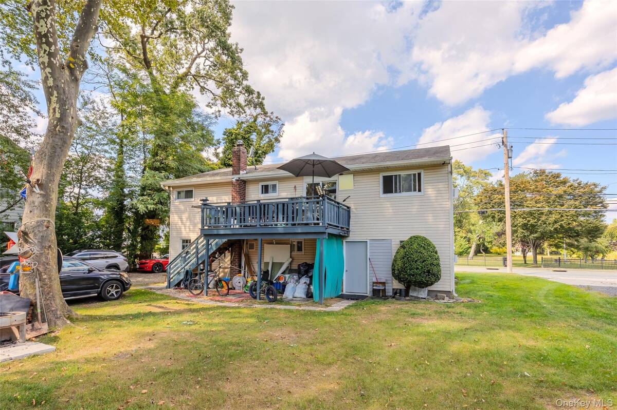 #7 photo, 75 Oak Street, Amityville , NY 11701