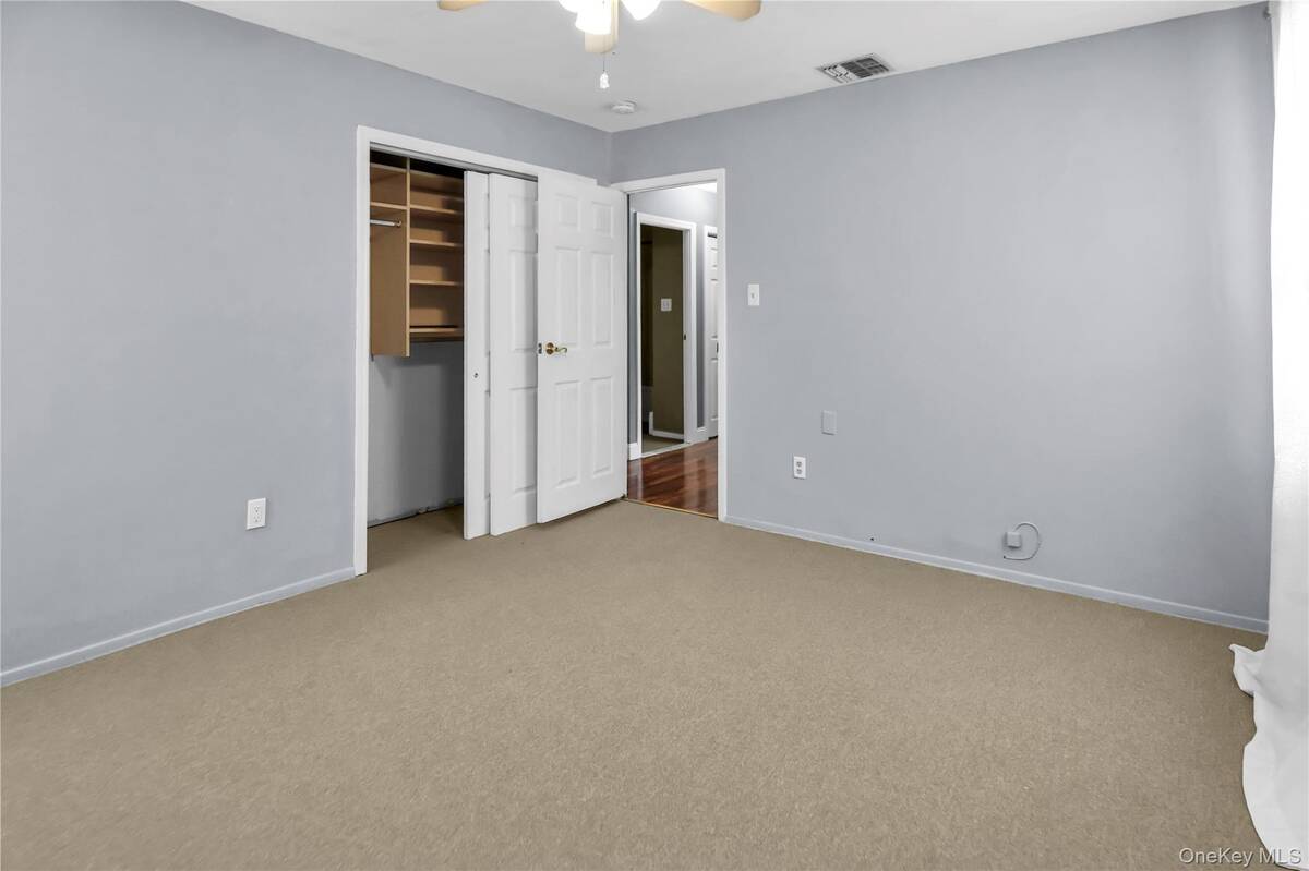 #18 photo, 11 Onyx N Dr, Stony Brook , NY 11790