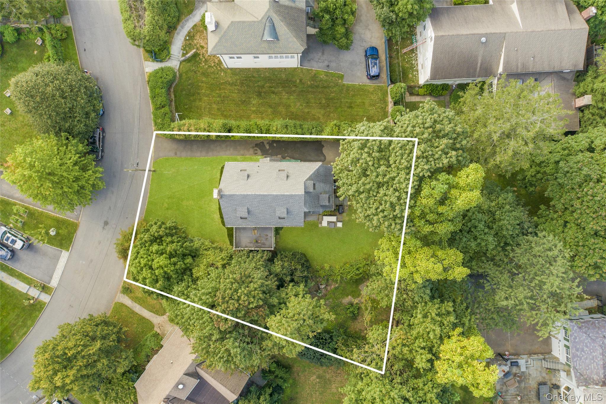 #3 photo, 23 Lyons Place, Larchmont , NY 10538