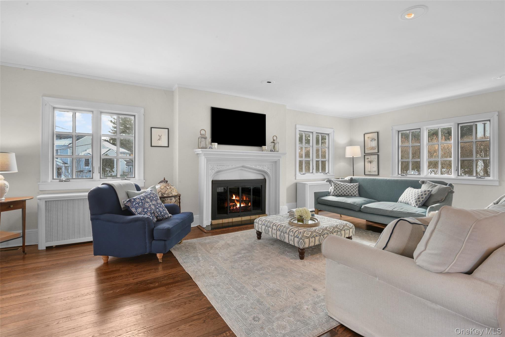 #6 photo, 23 Lyons Place, Larchmont , NY 10538