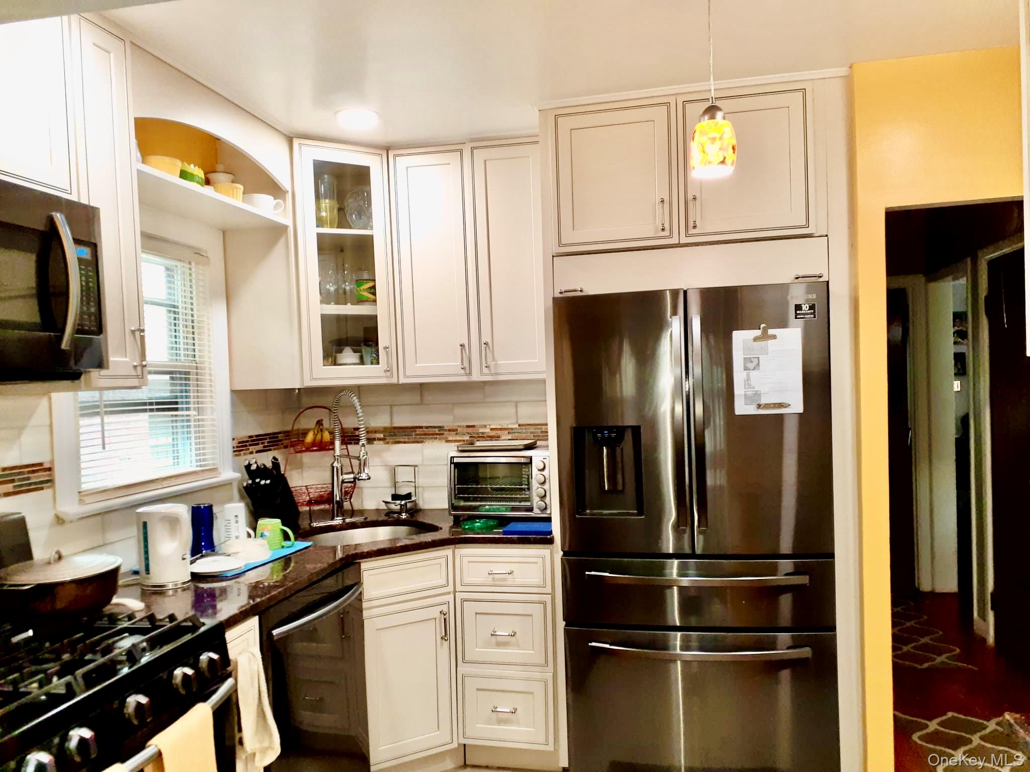 #2 photo, 13420 242nd Street, Rosedale , NY 11422