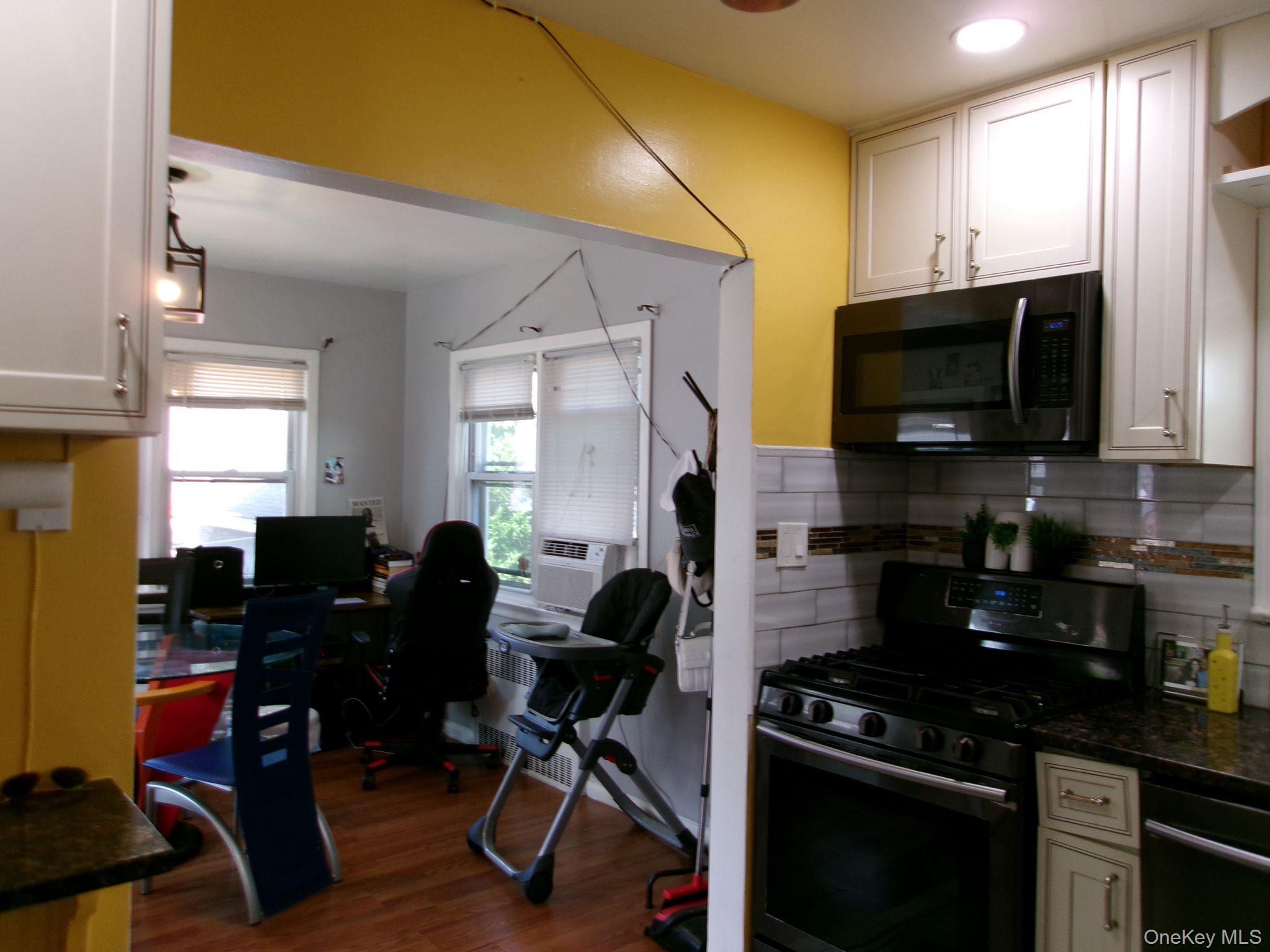 #4 photo, 13420 242nd Street, Rosedale , NY 11422