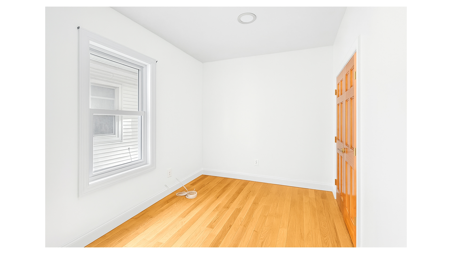 #11 photo, 405 E 2ND Street, Kensington , NY 11218