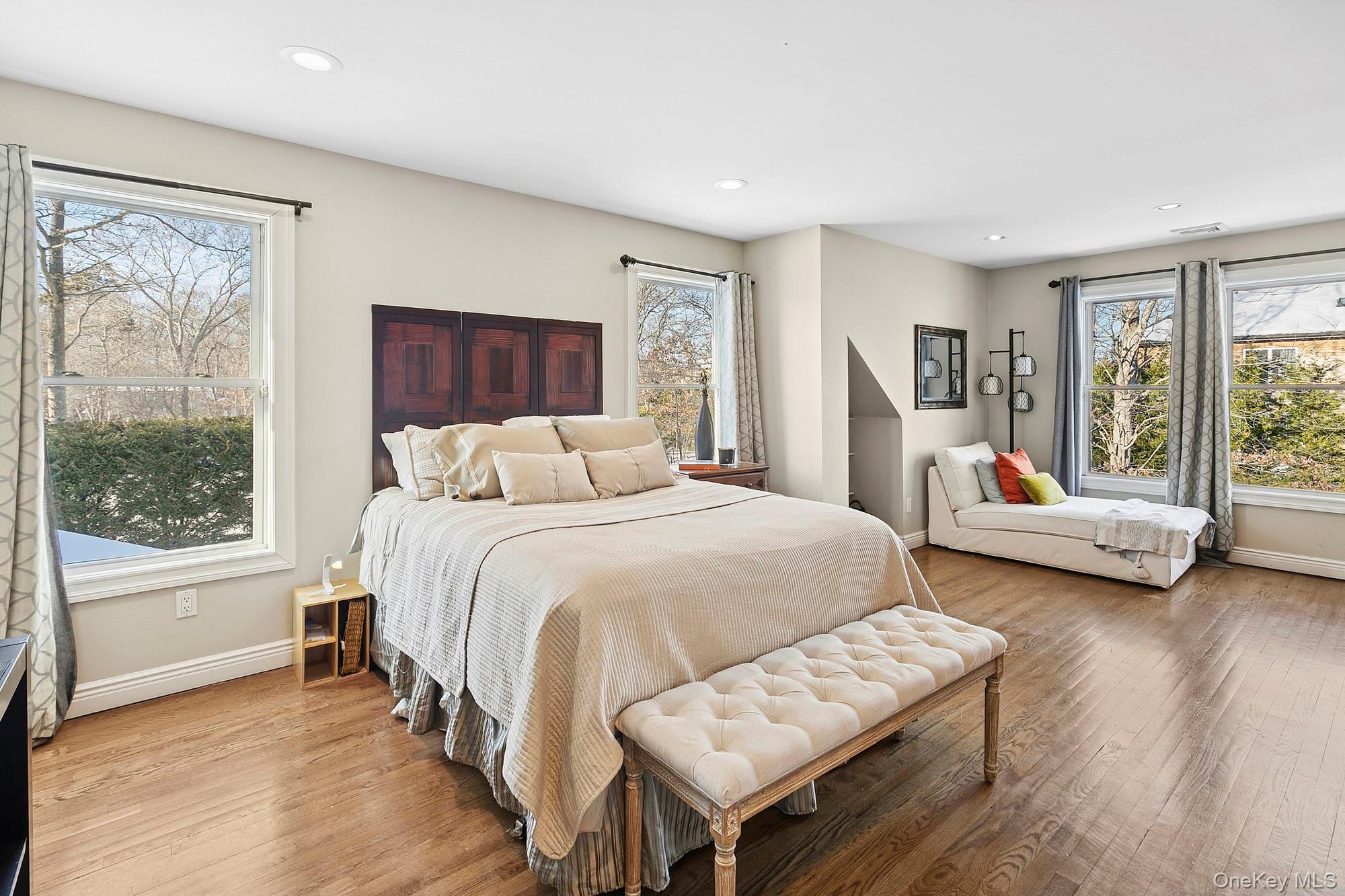 #10 photo, 6 Dogwood Street, East Quogue , NY 11942