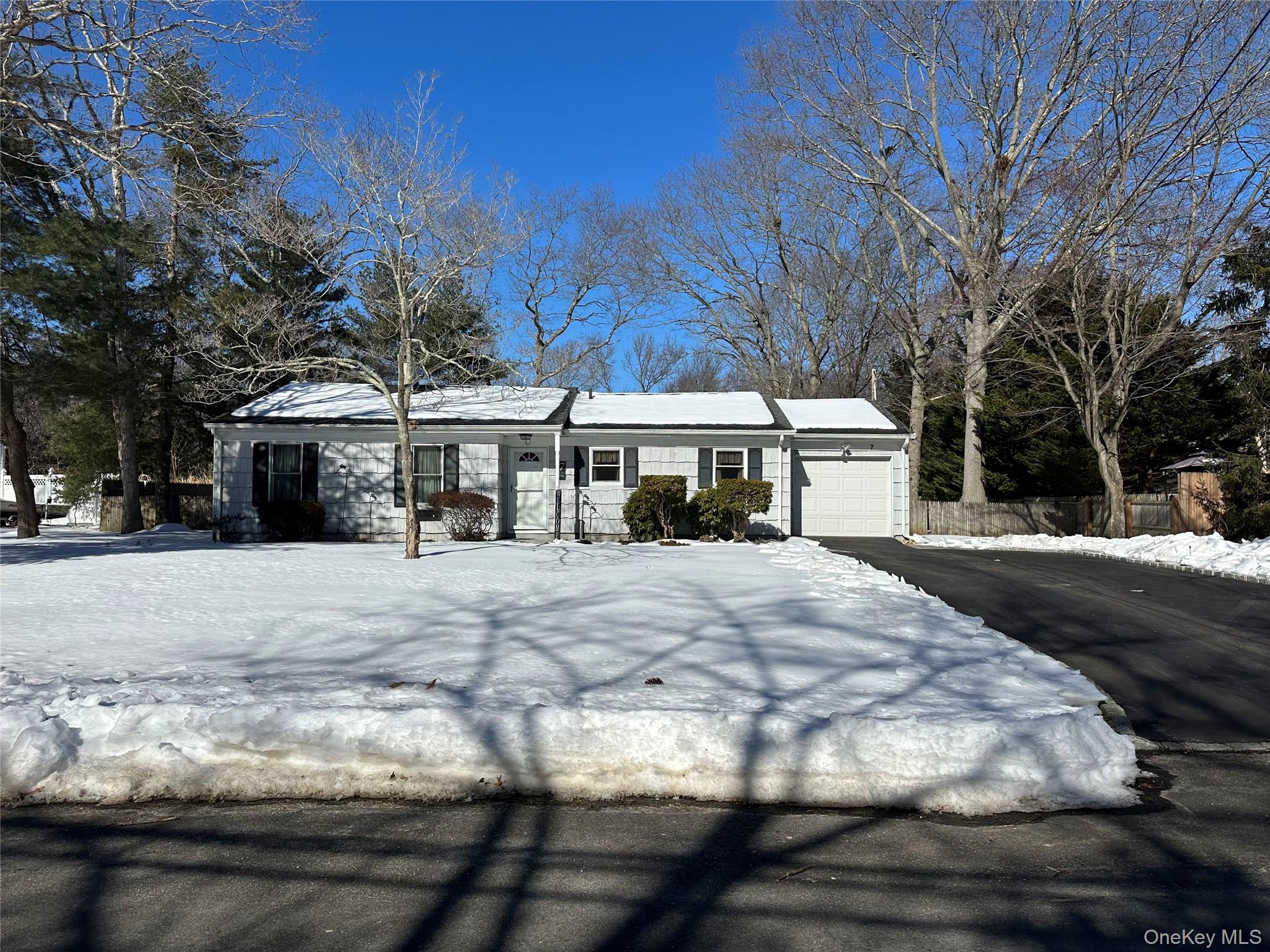 #1 photo, 7 Joni Drive, Mount Sinai , NY 11766
