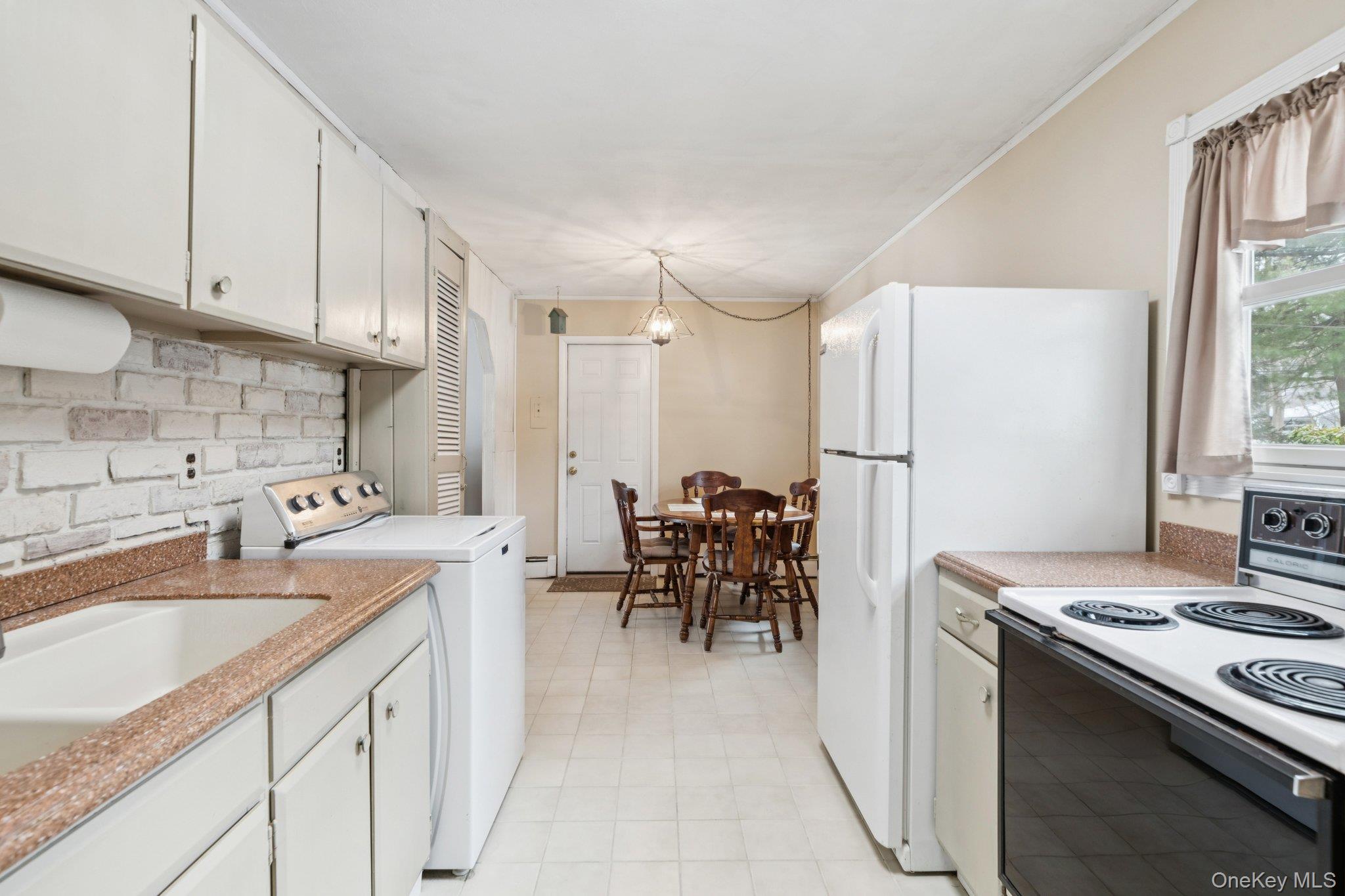 #11 photo, 7 Joni Drive, Mount Sinai , NY 11766