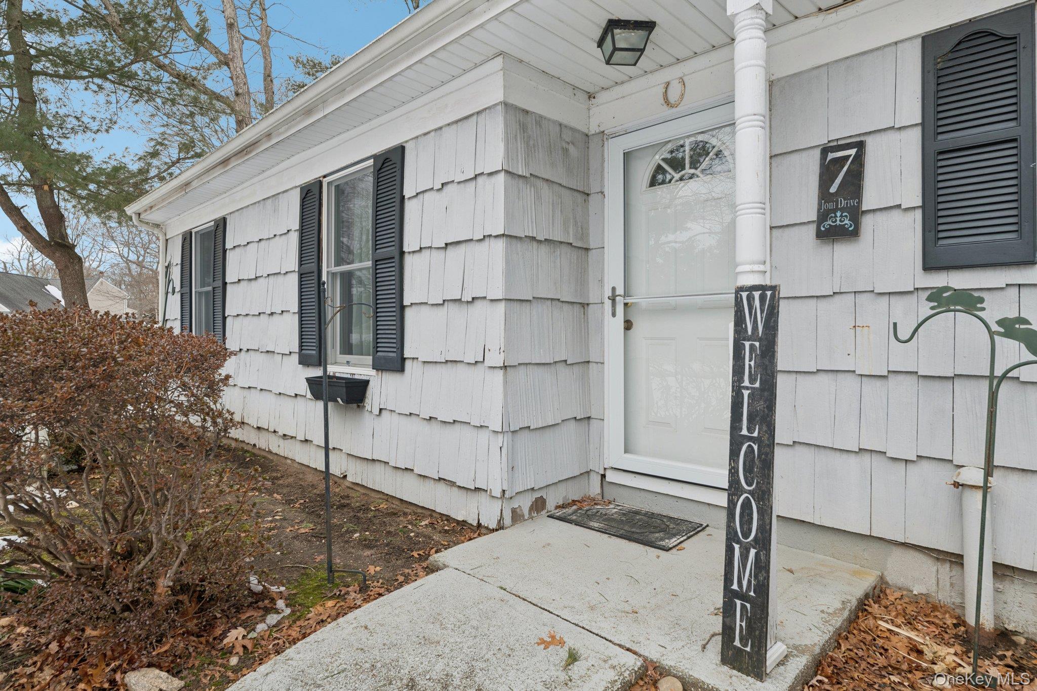 #4 photo, 7 Joni Drive, Mount Sinai , NY 11766