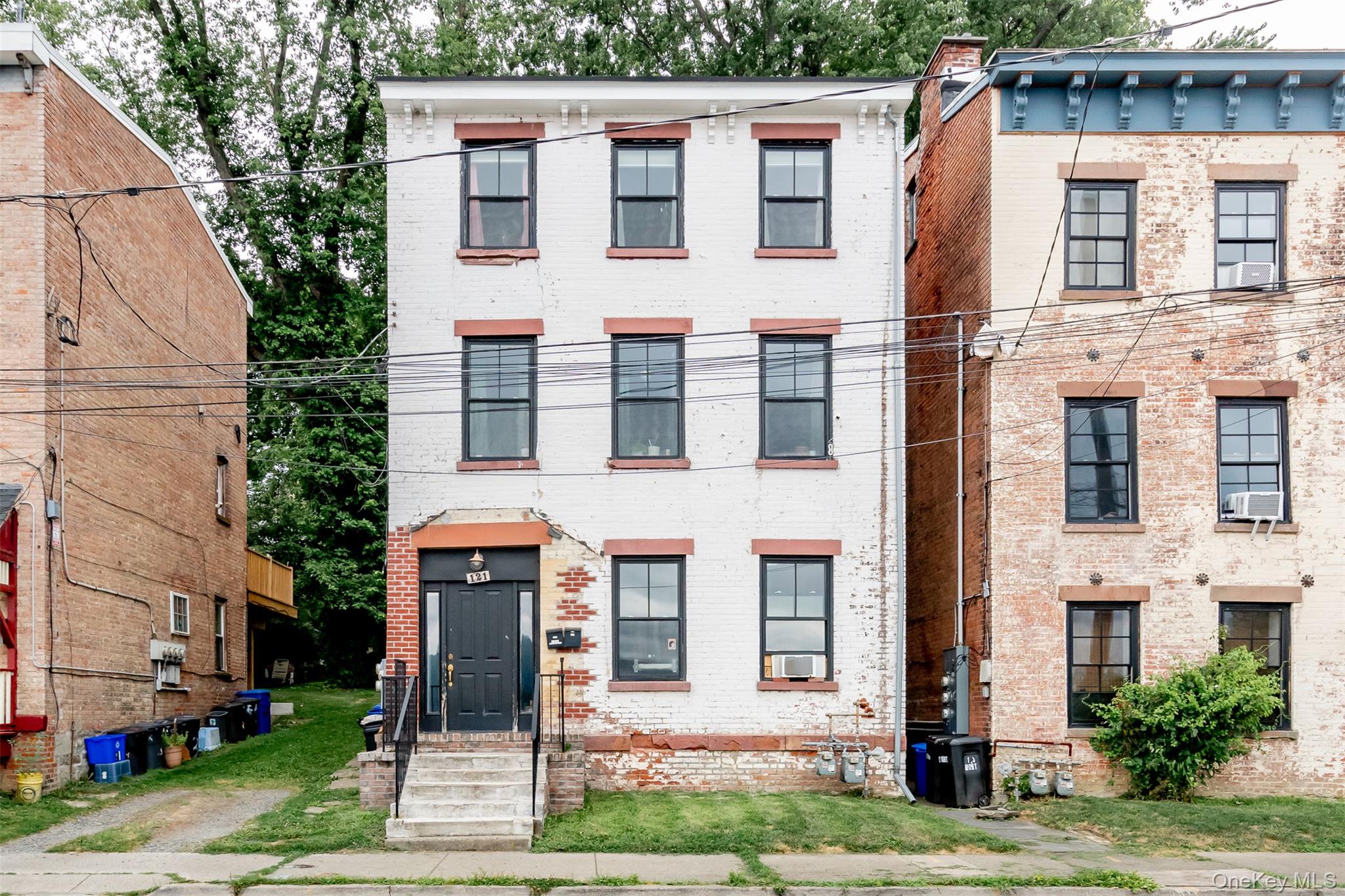 #2 photo, 121 Montgomery Street, Newburgh , NY 12550