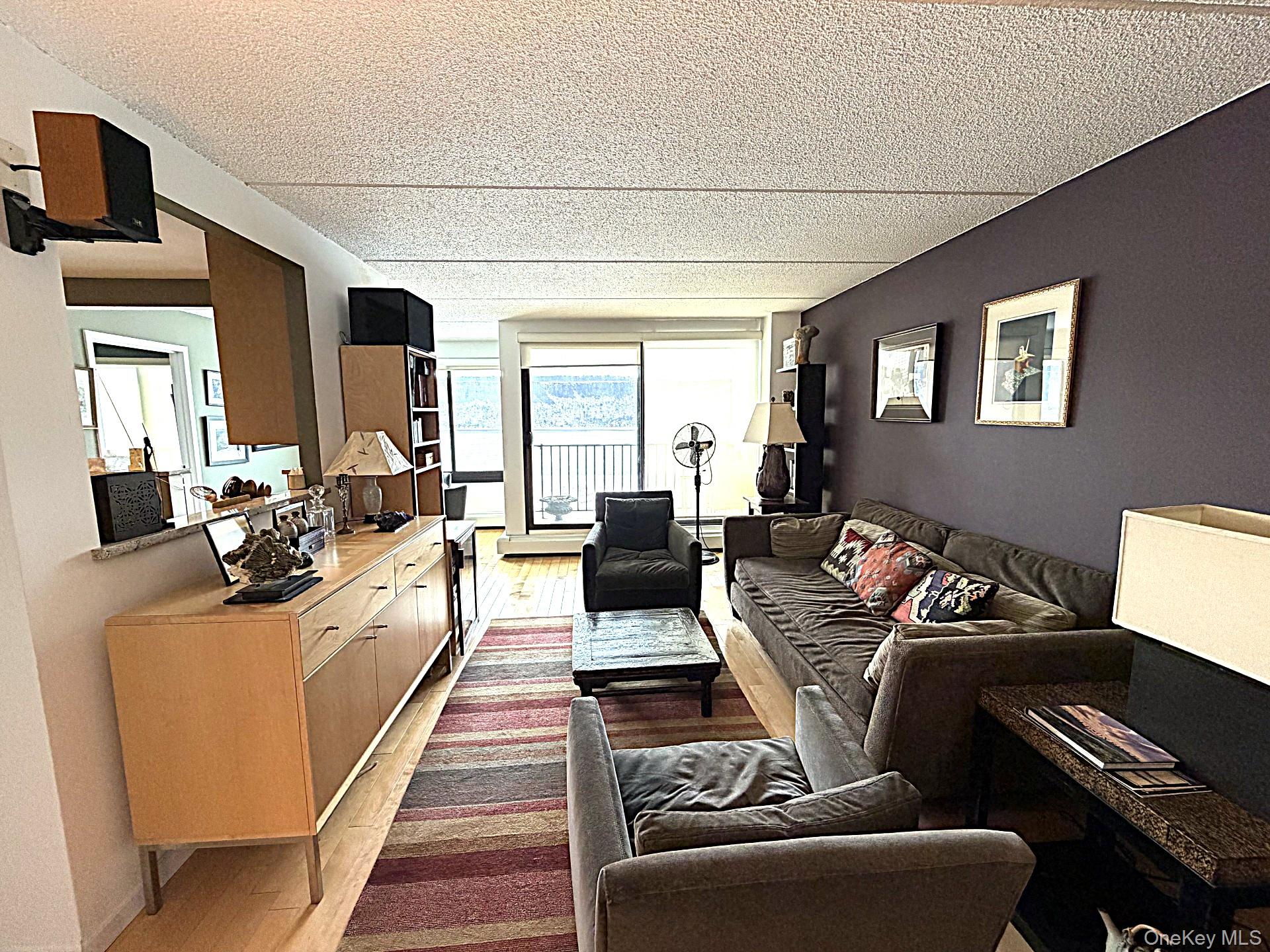 #18 photo, 1155 Warburton Avenue, Yonkers , NY 10701