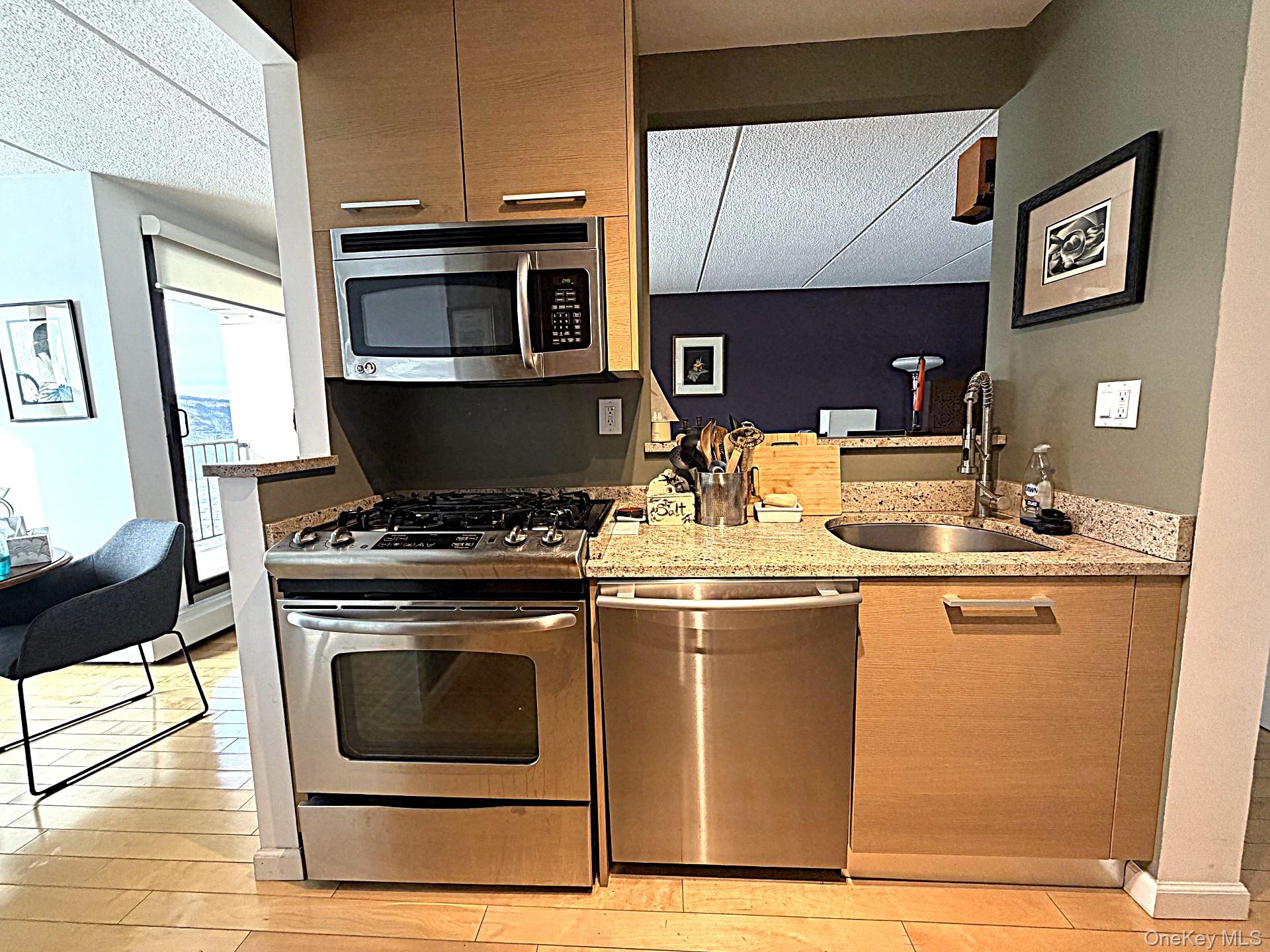 #7 photo, 1155 Warburton Avenue, Yonkers , NY 10701