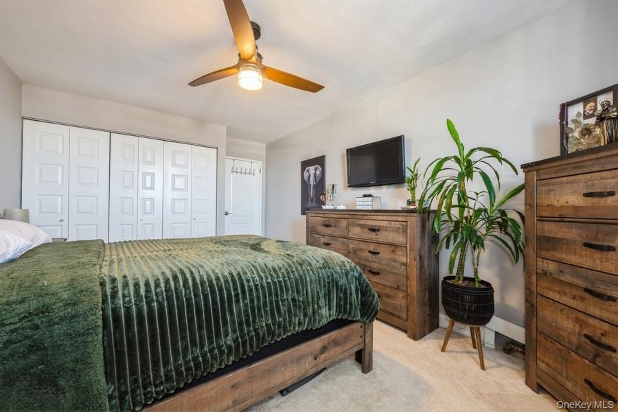 #18 photo, 54-40 Little Neck Parkway, Little Neck , NY 11362