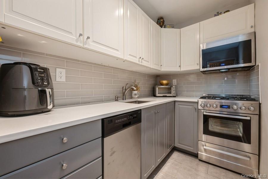 #7 photo, 54-40 Little Neck Parkway, Little Neck , NY 11362