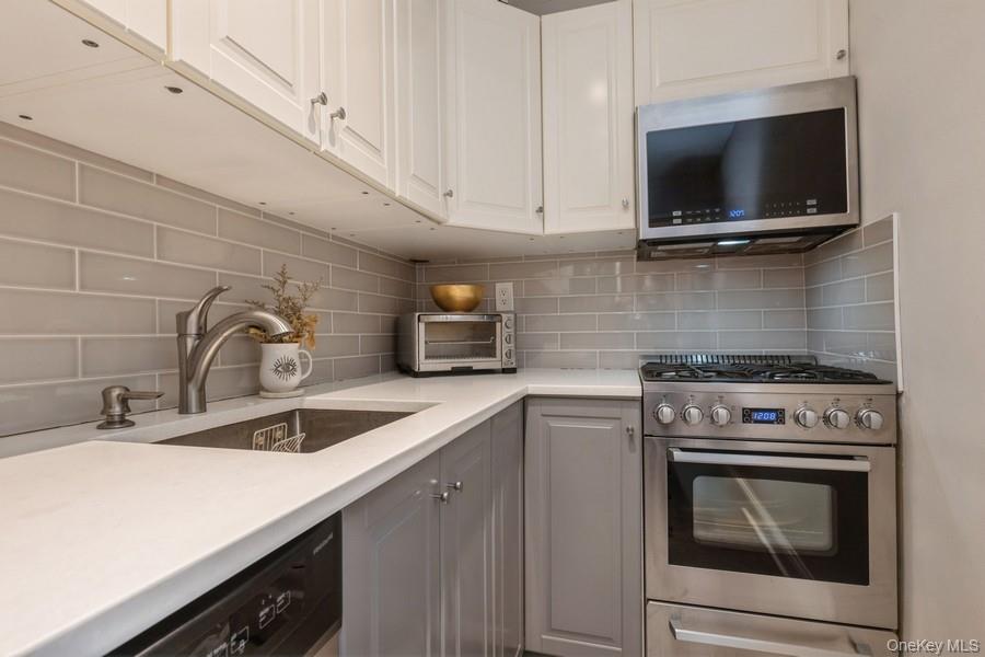 #8 photo, 54-40 Little Neck Parkway, Little Neck , NY 11362