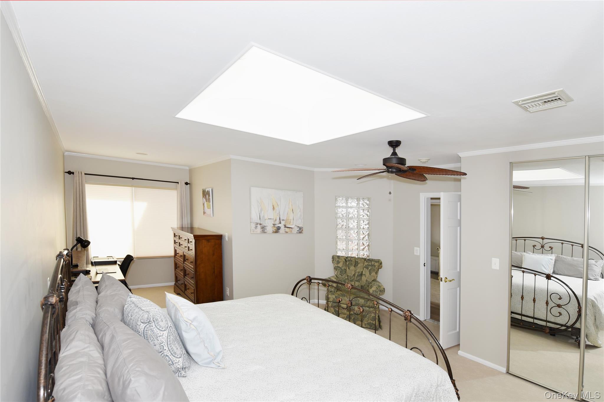 #13 photo, 609 Fox Hill Drive, सफ़ोक काउंटी Baiting Hollow , NY 11933